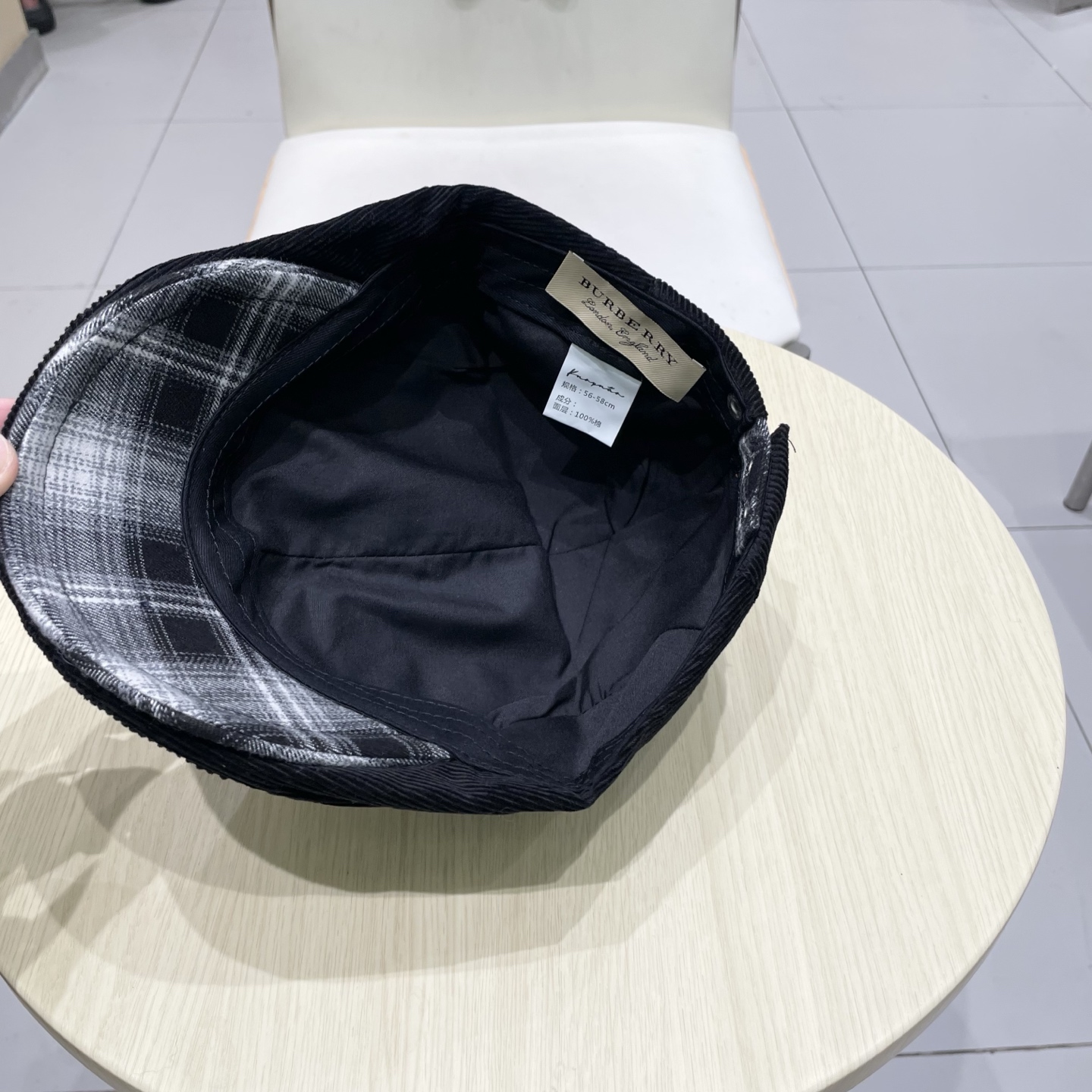  Chanel香奈儿鸭舌前进帽，灯芯绒面料，头围57cm