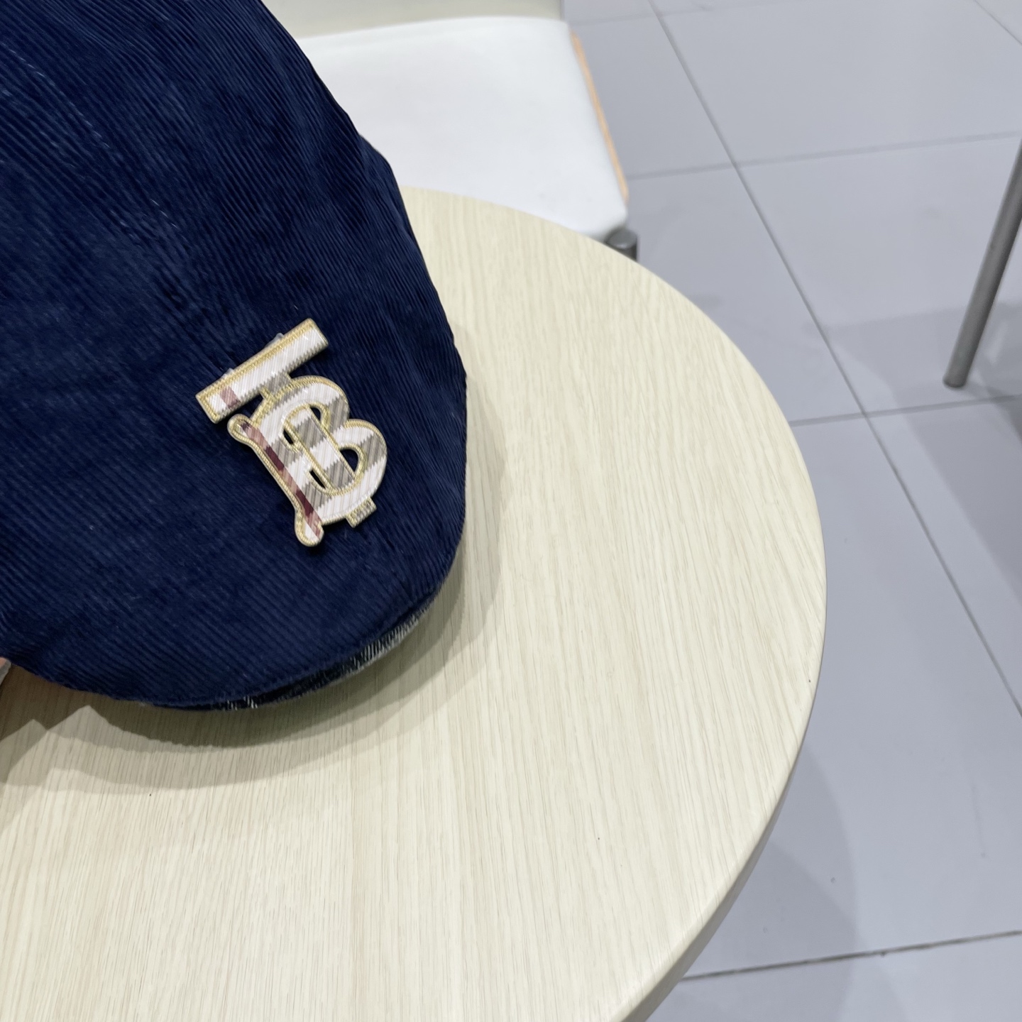  Chanel香奈儿鸭舌前进帽，灯芯绒面料，头围57cm