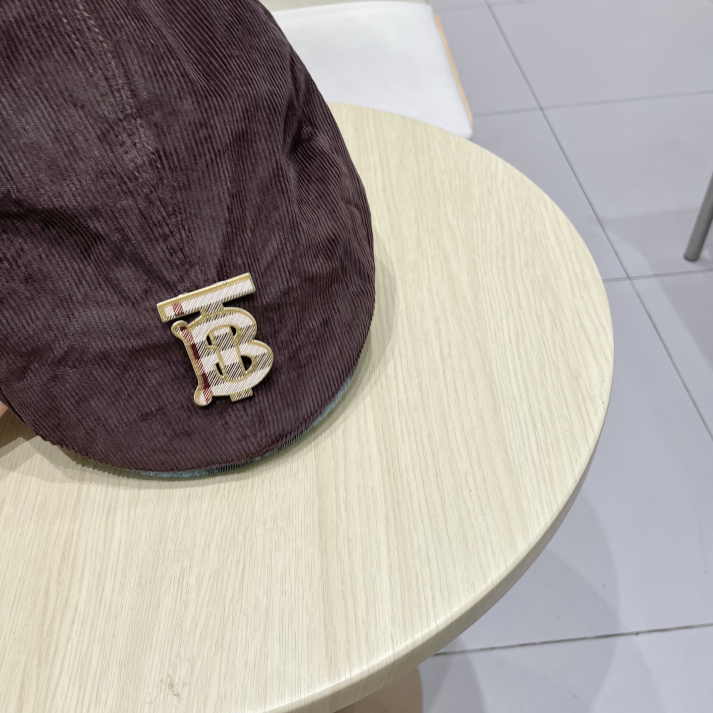  Chanel香奈儿鸭舌前进帽，灯芯绒面料，头围57cm