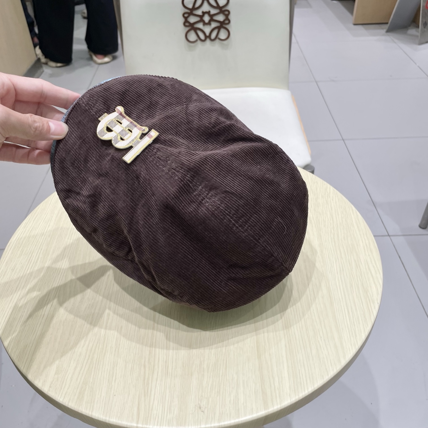  Chanel香奈儿鸭舌前进帽，灯芯绒面料，头围57cm