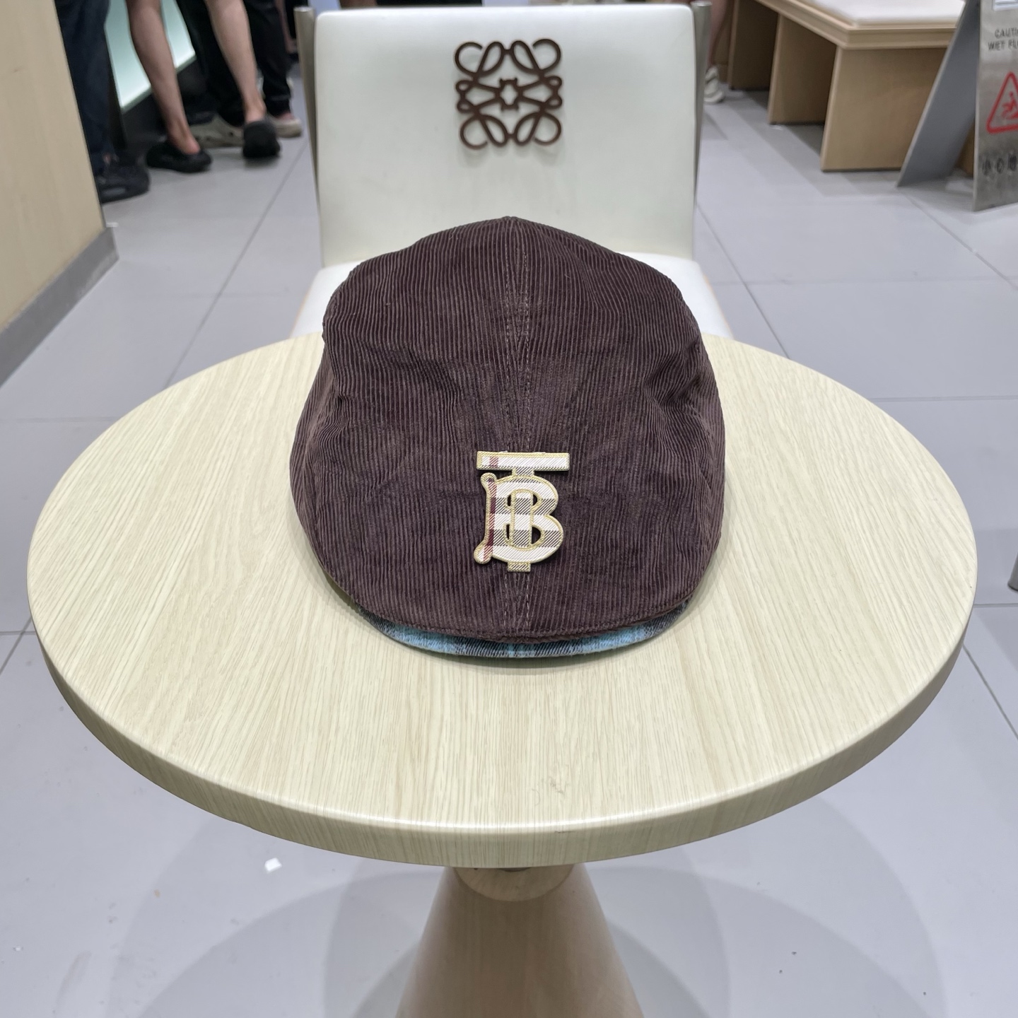  Chanel香奈儿鸭舌前进帽，灯芯绒面料，头围57cm