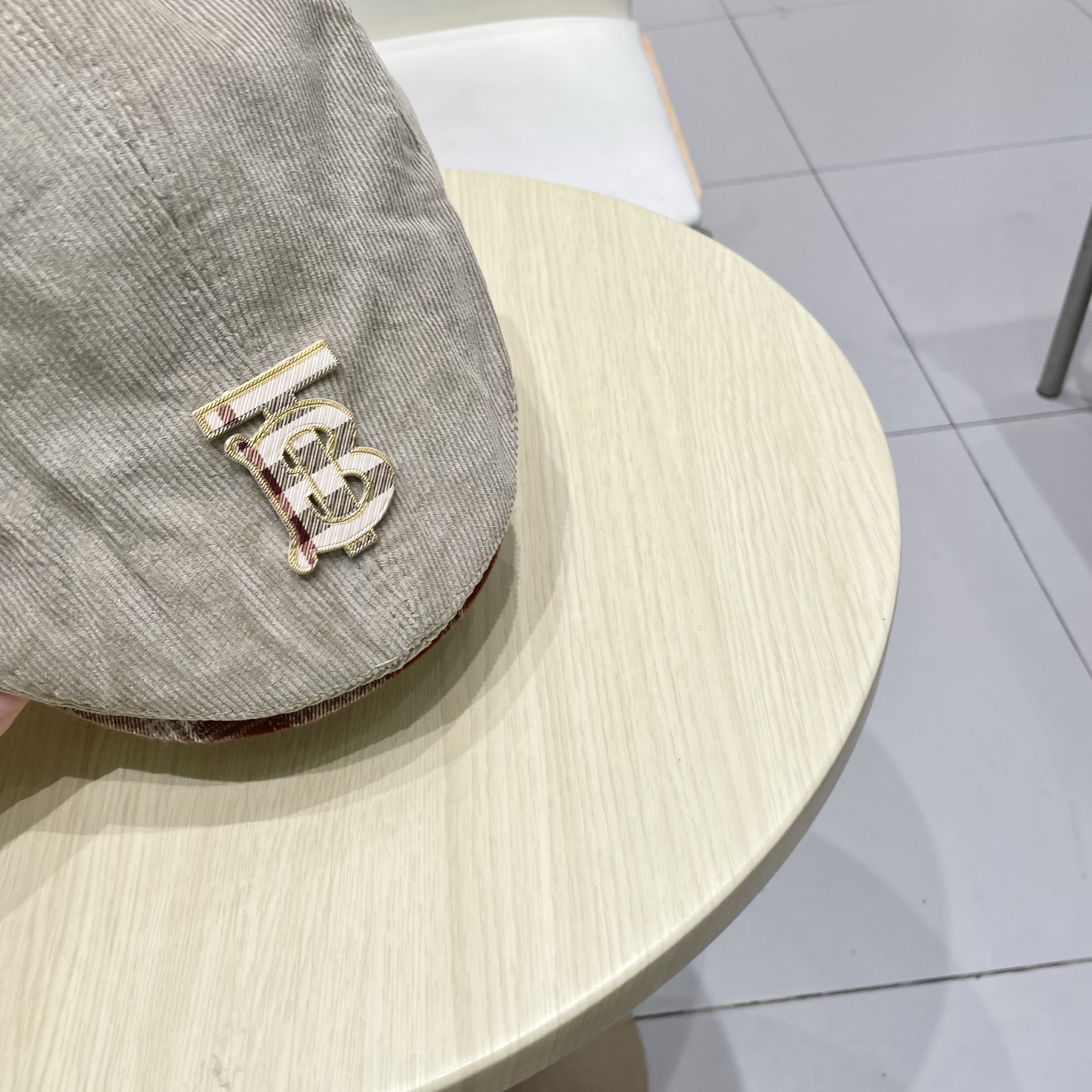  Chanel香奈儿鸭舌前进帽，灯芯绒面料，头围57cm