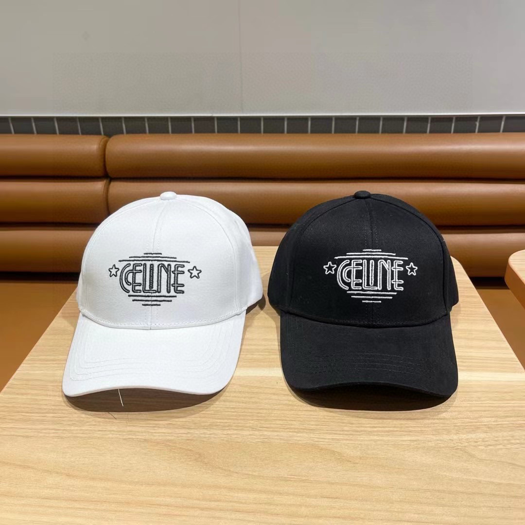   CELINE赛琳 新款专柜同步刺绣棒球帽 
新款上架💙💙 今年赛琳家每款帽子都想拥有～
设计轻易休闲