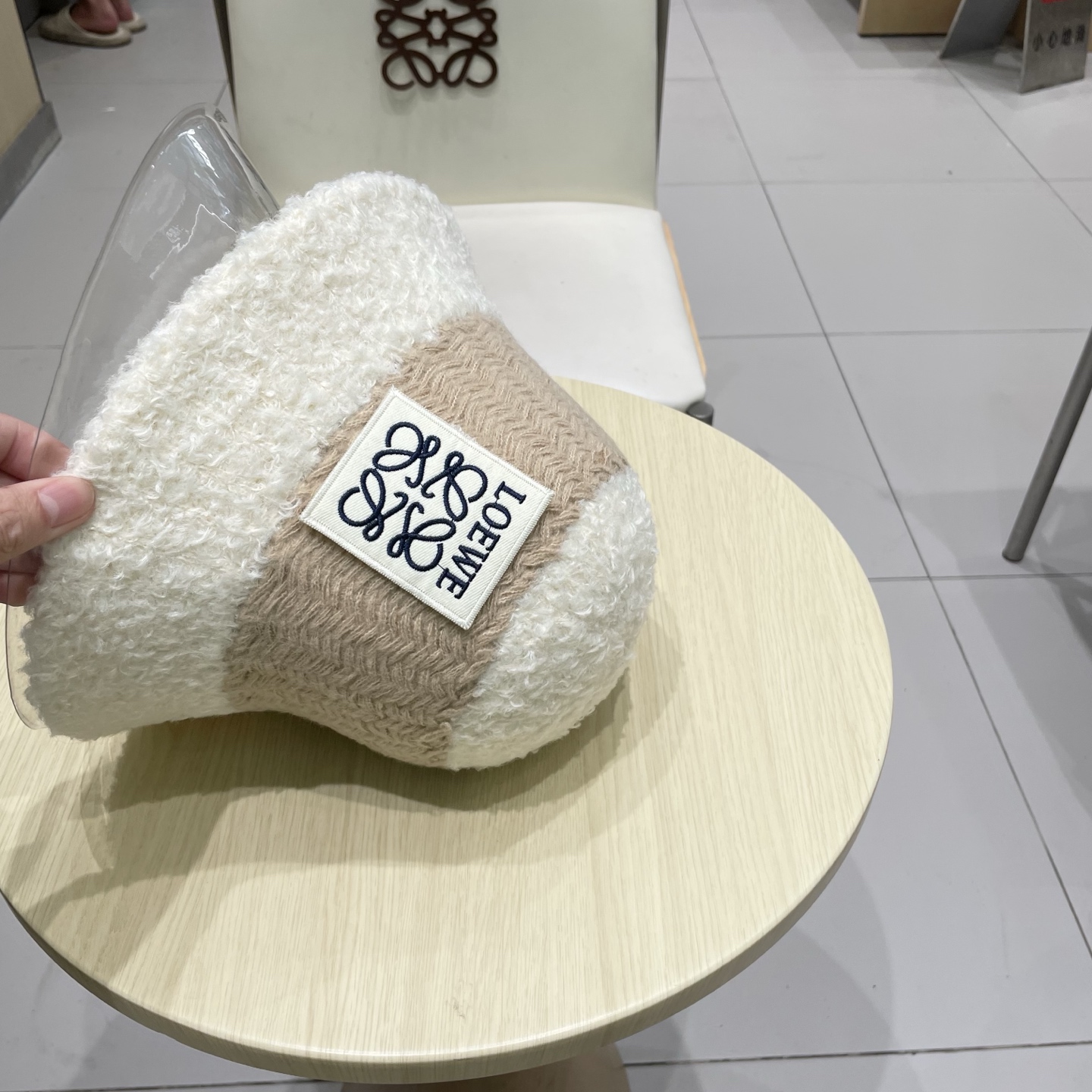 ＬＯＥＷＥ罗意威毛绒条纹水桶帽秋冬可折叠显脸小保暖圆顶渔夫帽针织盆帽