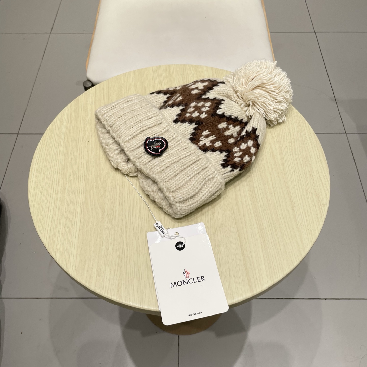  蒙口MONCLER2025新款护耳针织帽女秋冬季保暖捂耳毛线帽复古民族风