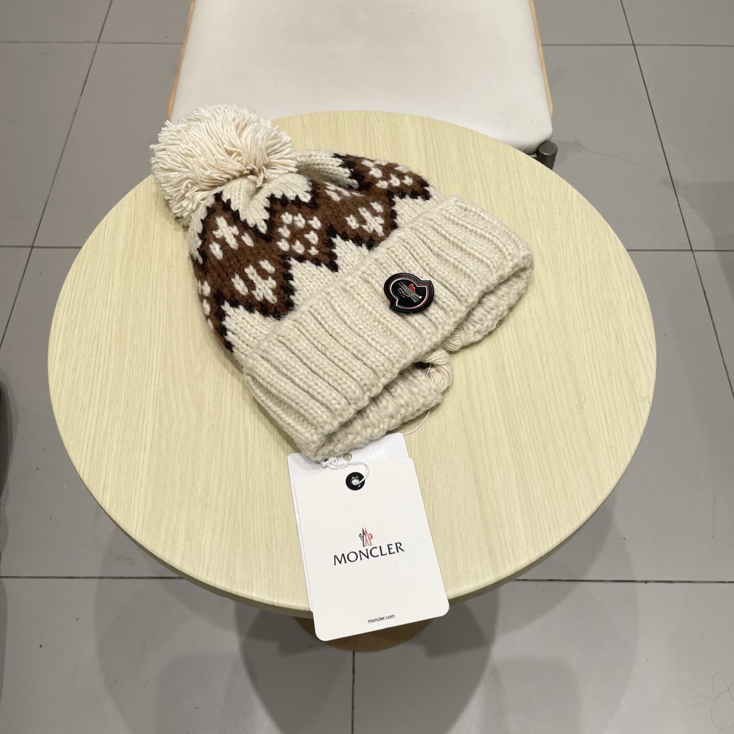  蒙口MONCLER2025新款护耳针织帽女秋冬季保暖捂耳毛线帽复古民族风