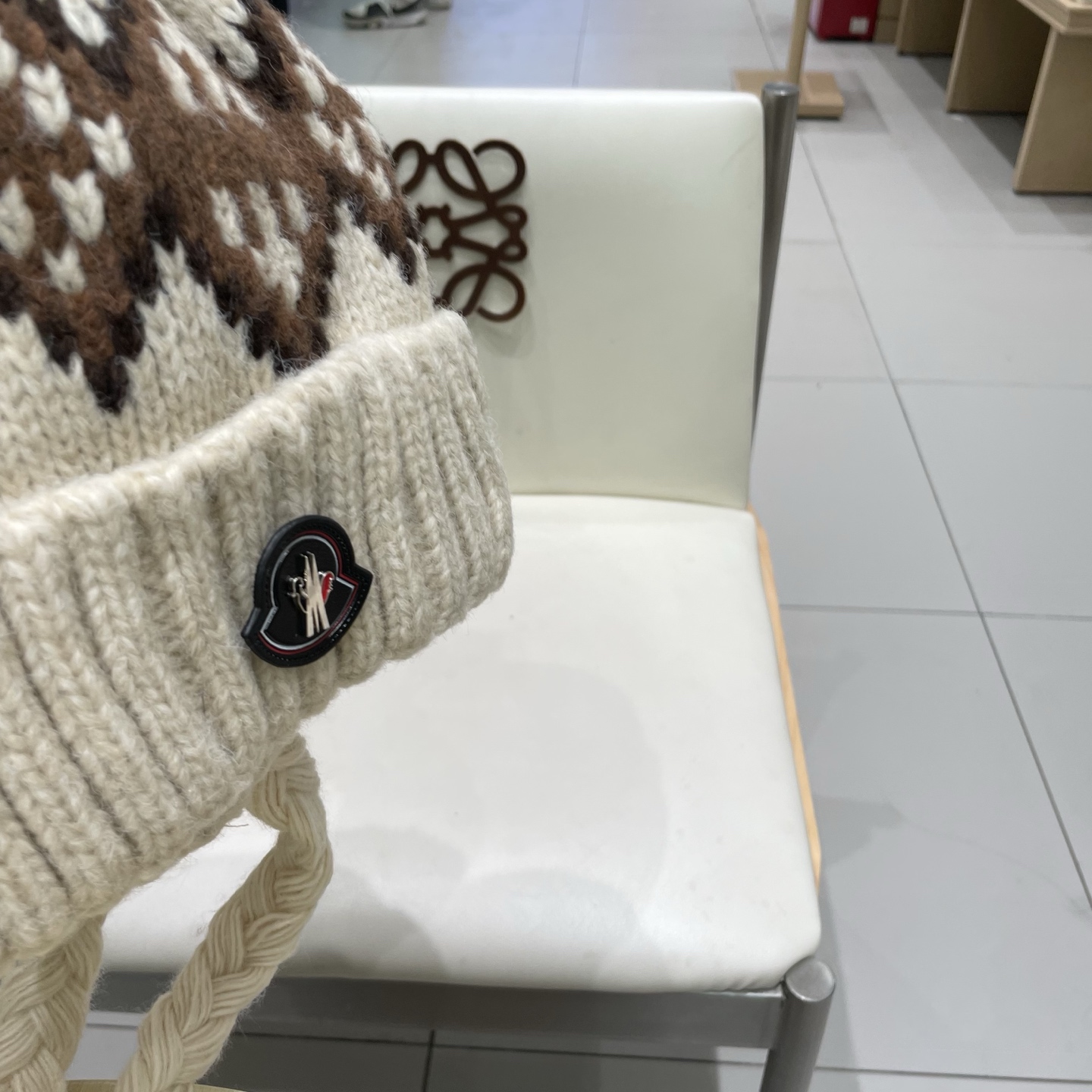  蒙口MONCLER2025新款护耳针织帽女秋冬季保暖捂耳毛线帽复古民族风