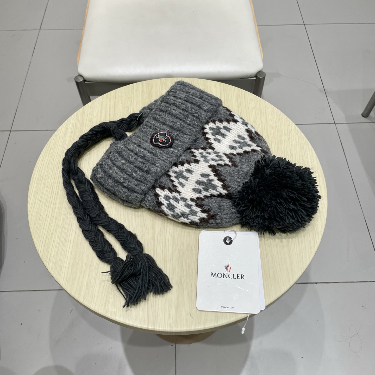  蒙口MONCLER2025新款护耳针织帽女秋冬季保暖捂耳毛线帽复古民族风