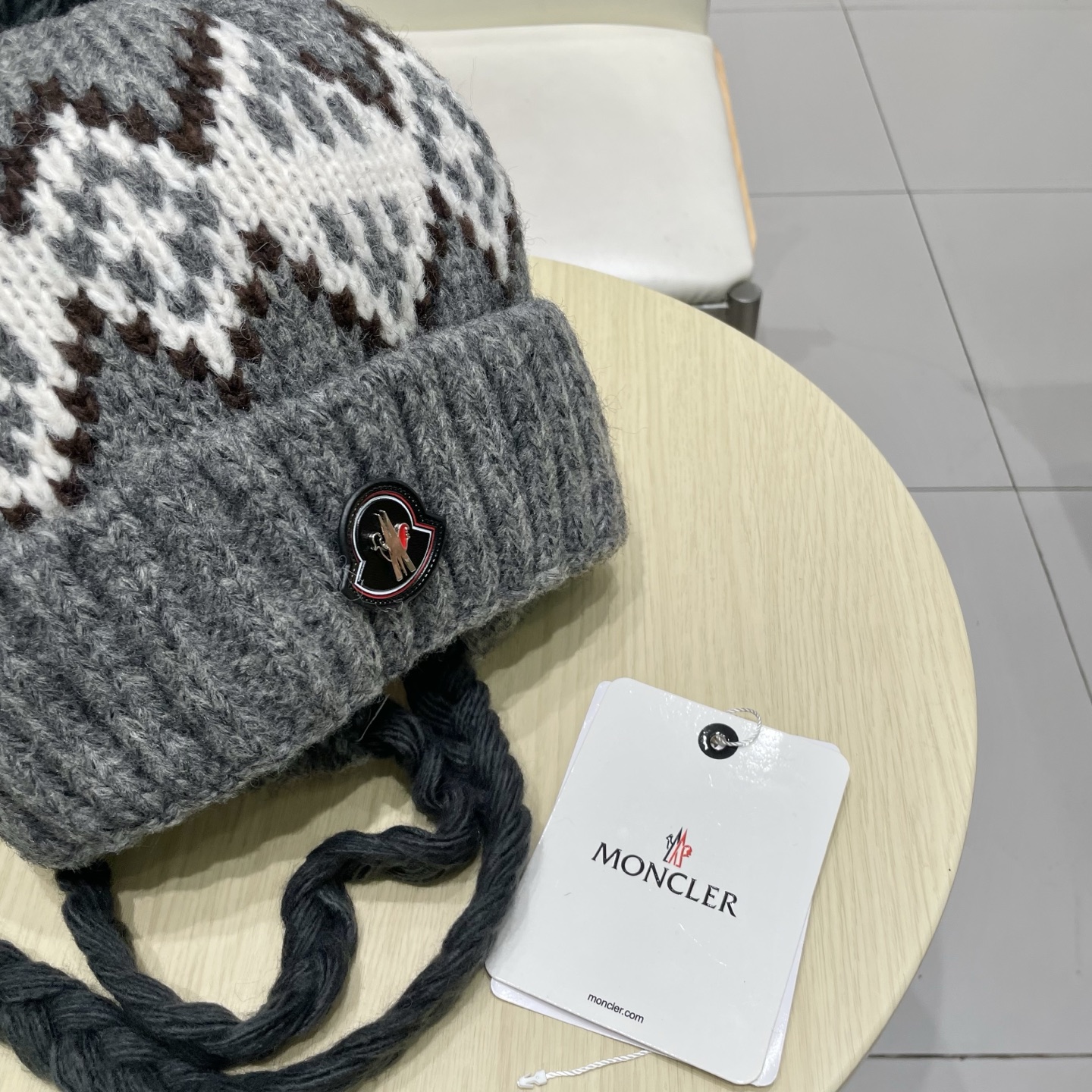  蒙口MONCLER2025新款护耳针织帽女秋冬季保暖捂耳毛线帽复古民族风