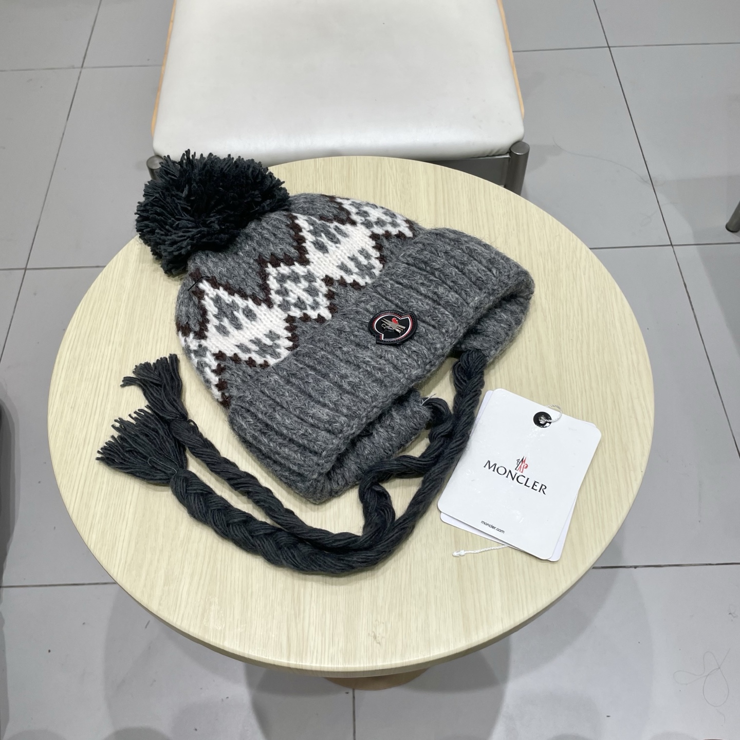  蒙口MONCLER2025新款护耳针织帽女秋冬季保暖捂耳毛线帽复古民族风