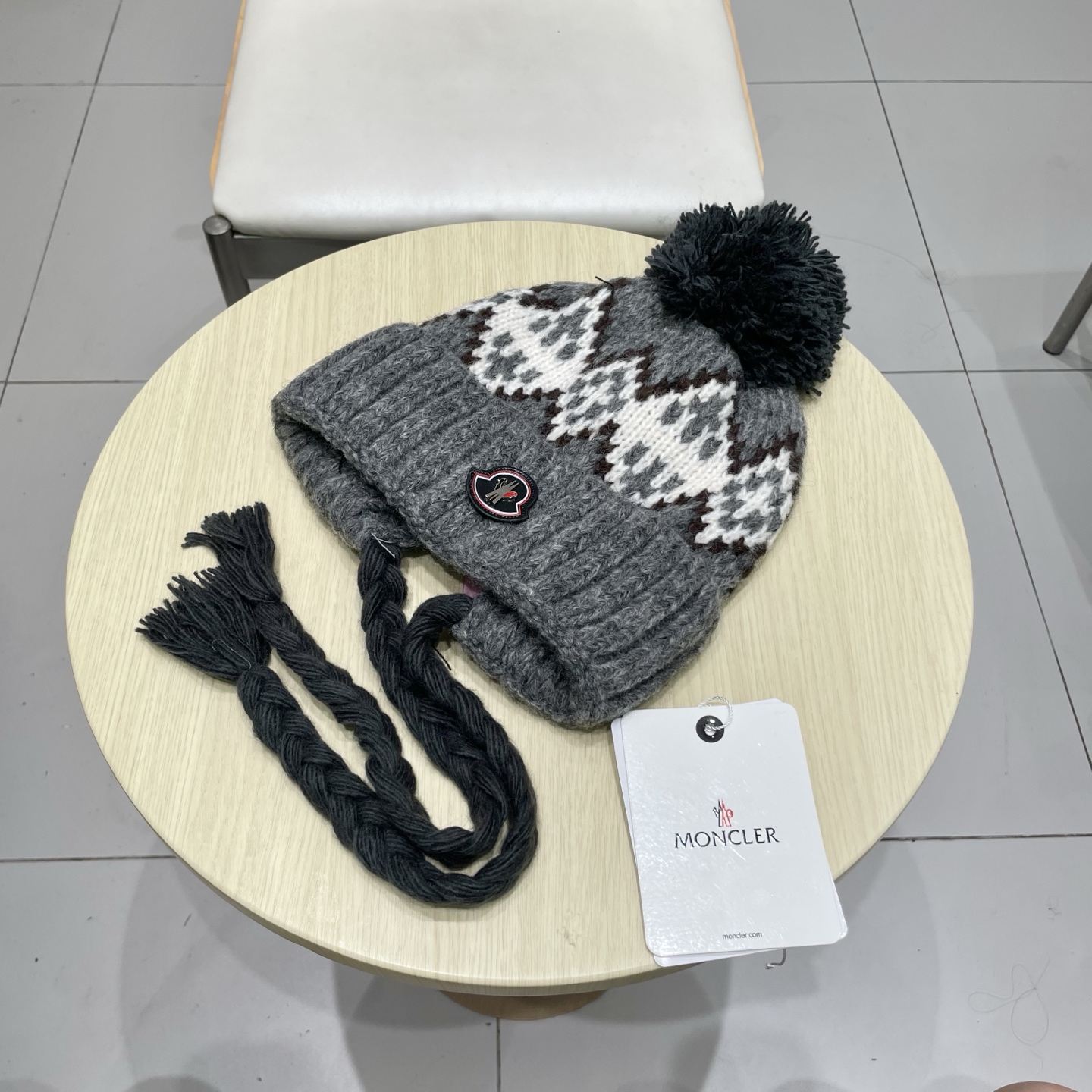  蒙口MONCLER2025新款护耳针织帽女秋冬季保暖捂耳毛线帽复古民族风