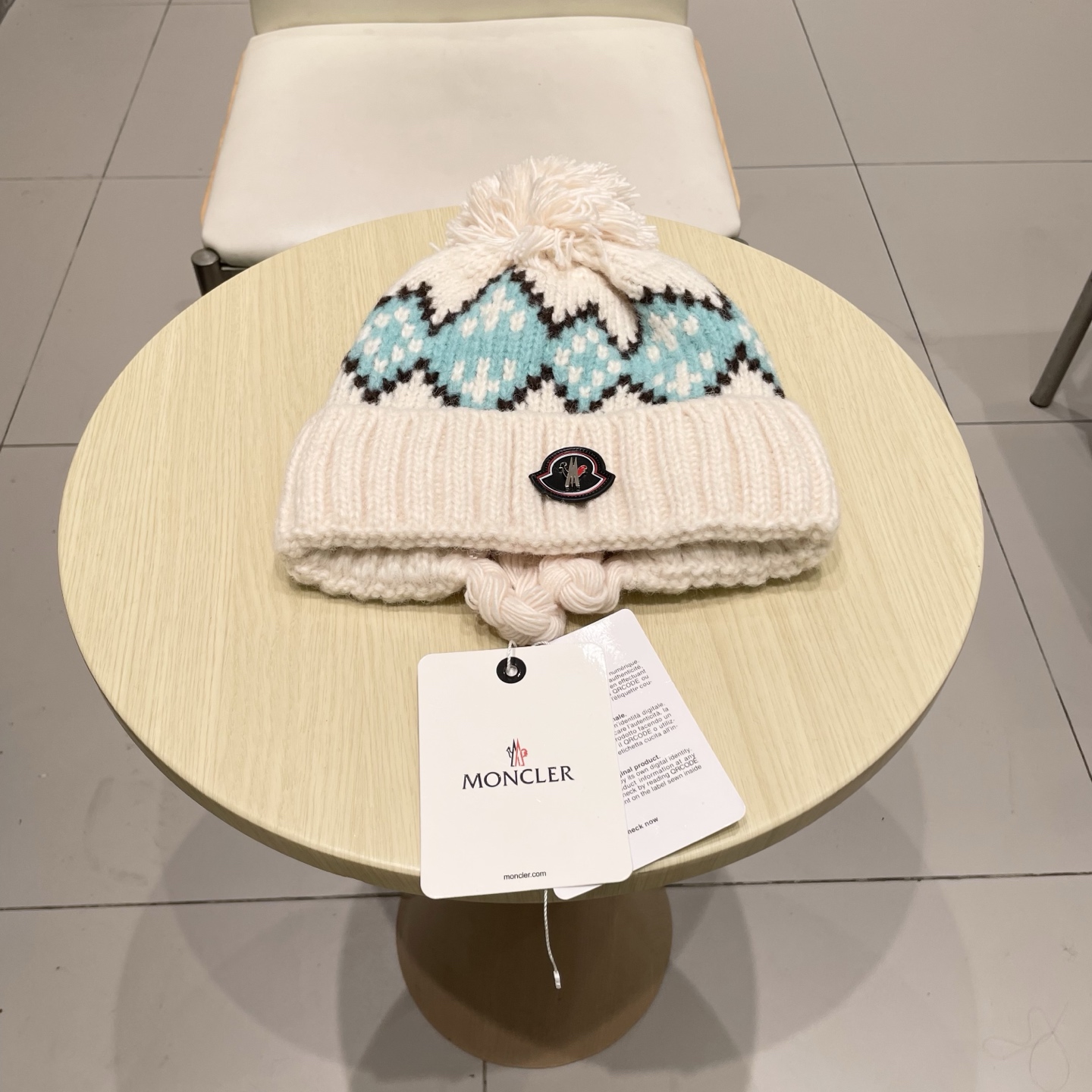  蒙口MONCLER2025新款护耳针织帽女秋冬季保暖捂耳毛线帽复古民族风