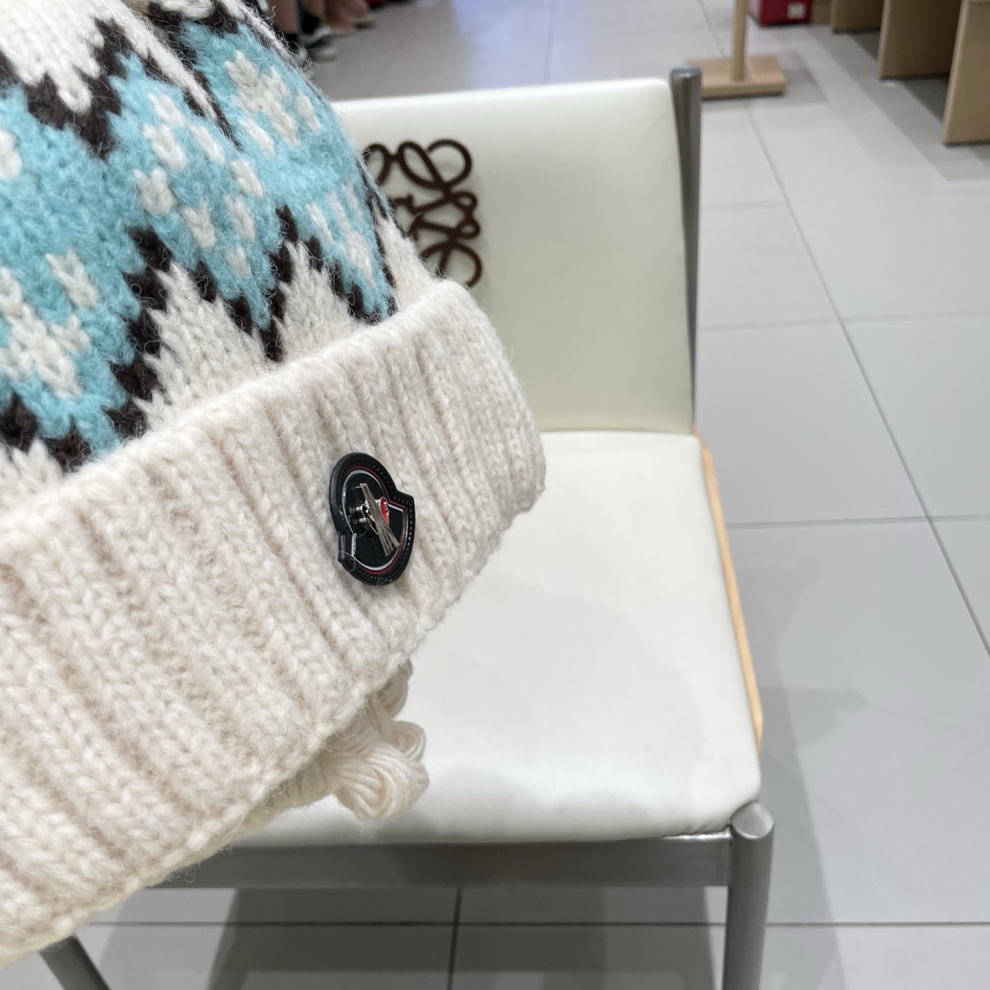  蒙口MONCLER2025新款护耳针织帽女秋冬季保暖捂耳毛线帽复古民族风