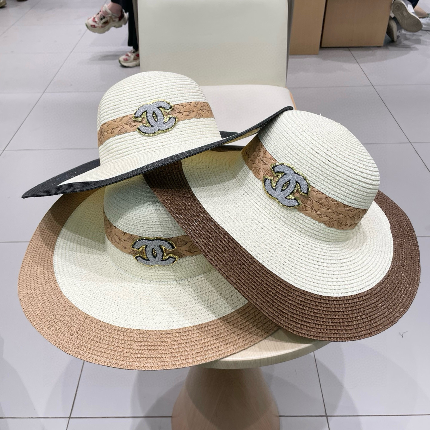  Chanel香奈儿草帽，沙滩大檐帽，拼色草帽，头围57cm
