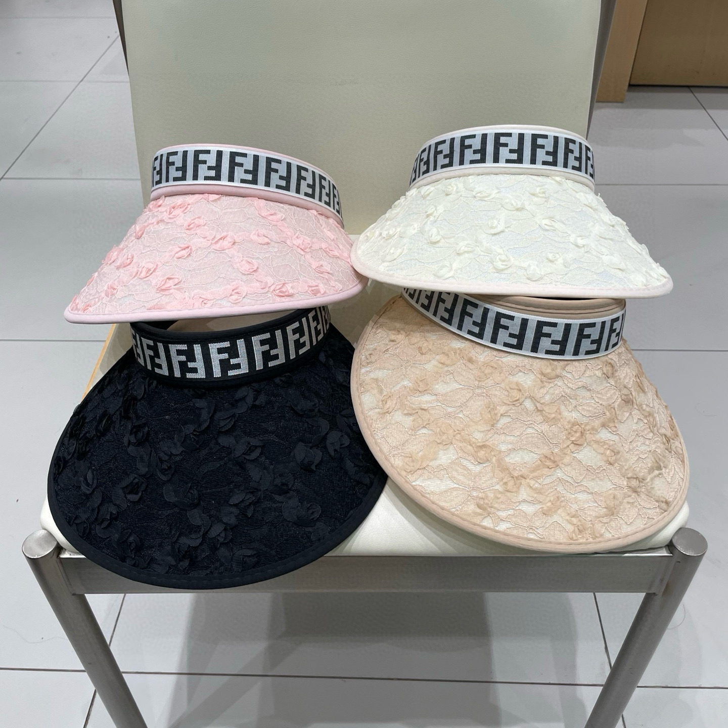  芬迪 FENDI 春夏超细装饰空顶帽 超🉑空顶系列，颜色妥妥，轻便携带！小仙女🧚人手必备