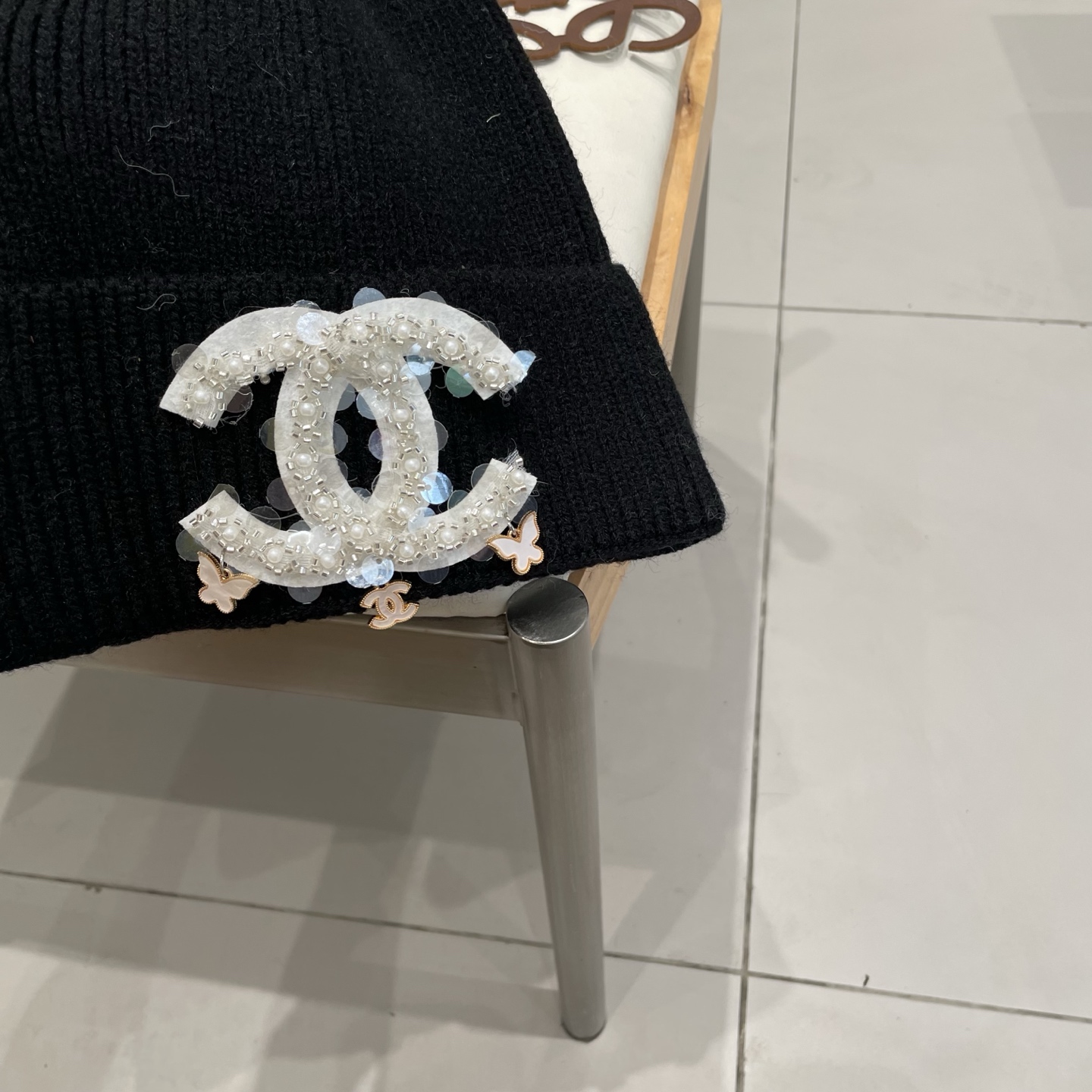  Chanel官网品质香奈儿秋冬网红时尚博主推荐款毛线帽，小红书爆款，手感超柔软舒适的针织线帽，弹性极佳