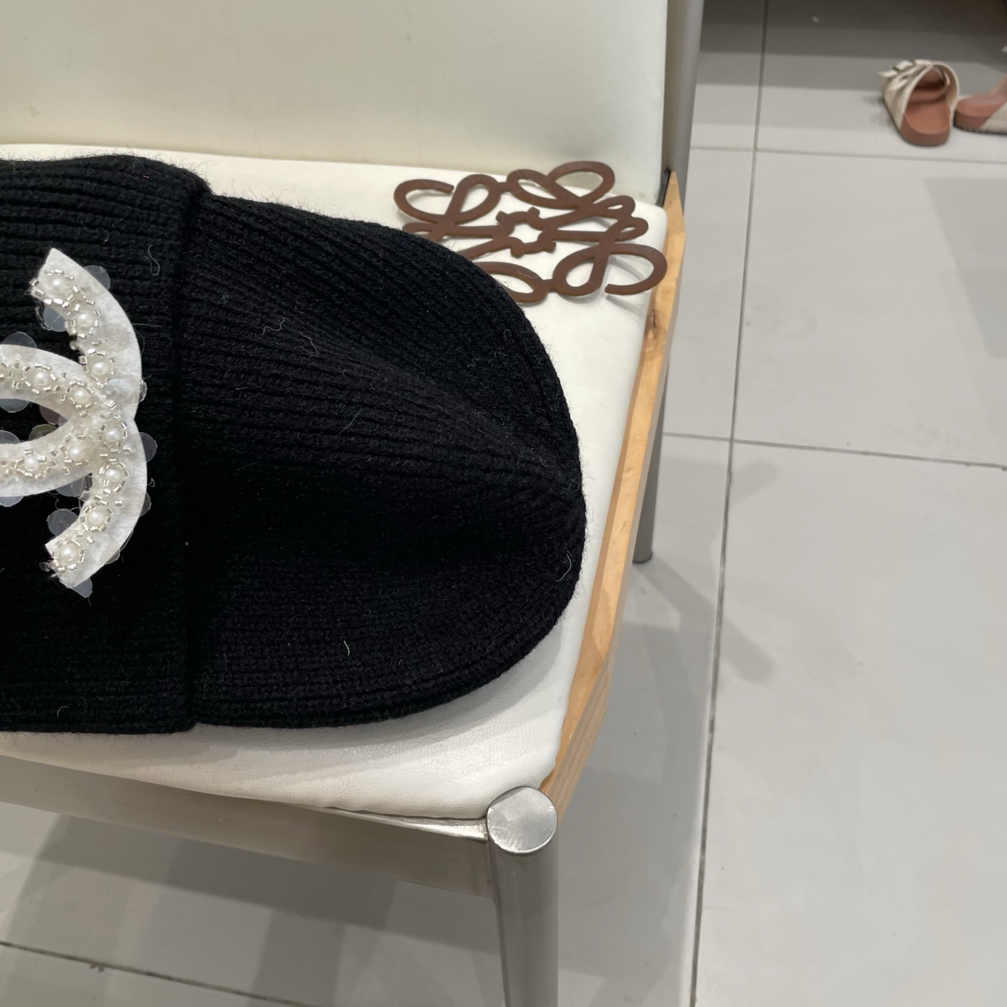  Chanel官网品质香奈儿秋冬网红时尚博主推荐款毛线帽，小红书爆款，手感超柔软舒适的针织线帽，弹性极佳