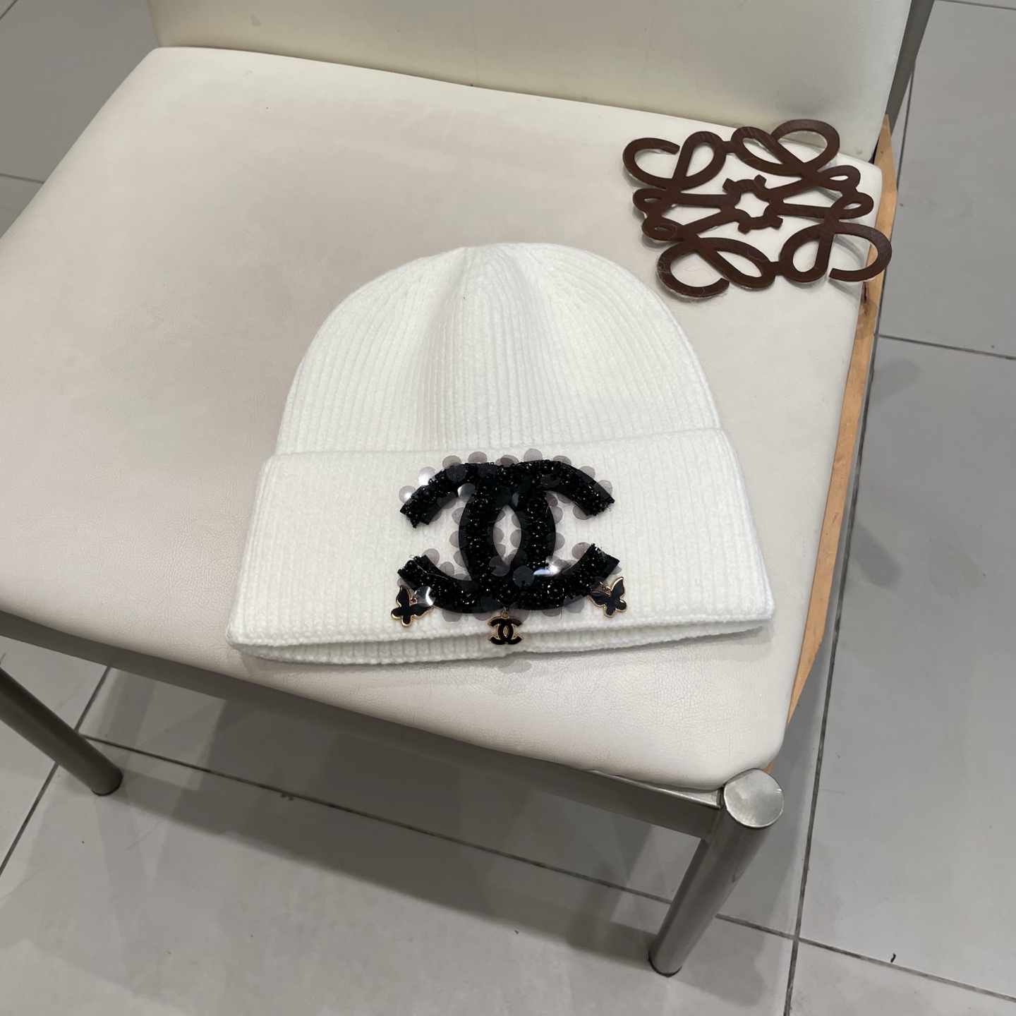  Chanel官网品质香奈儿秋冬网红时尚博主推荐款毛线帽，小红书爆款，手感超柔软舒适的针织线帽，弹性极佳