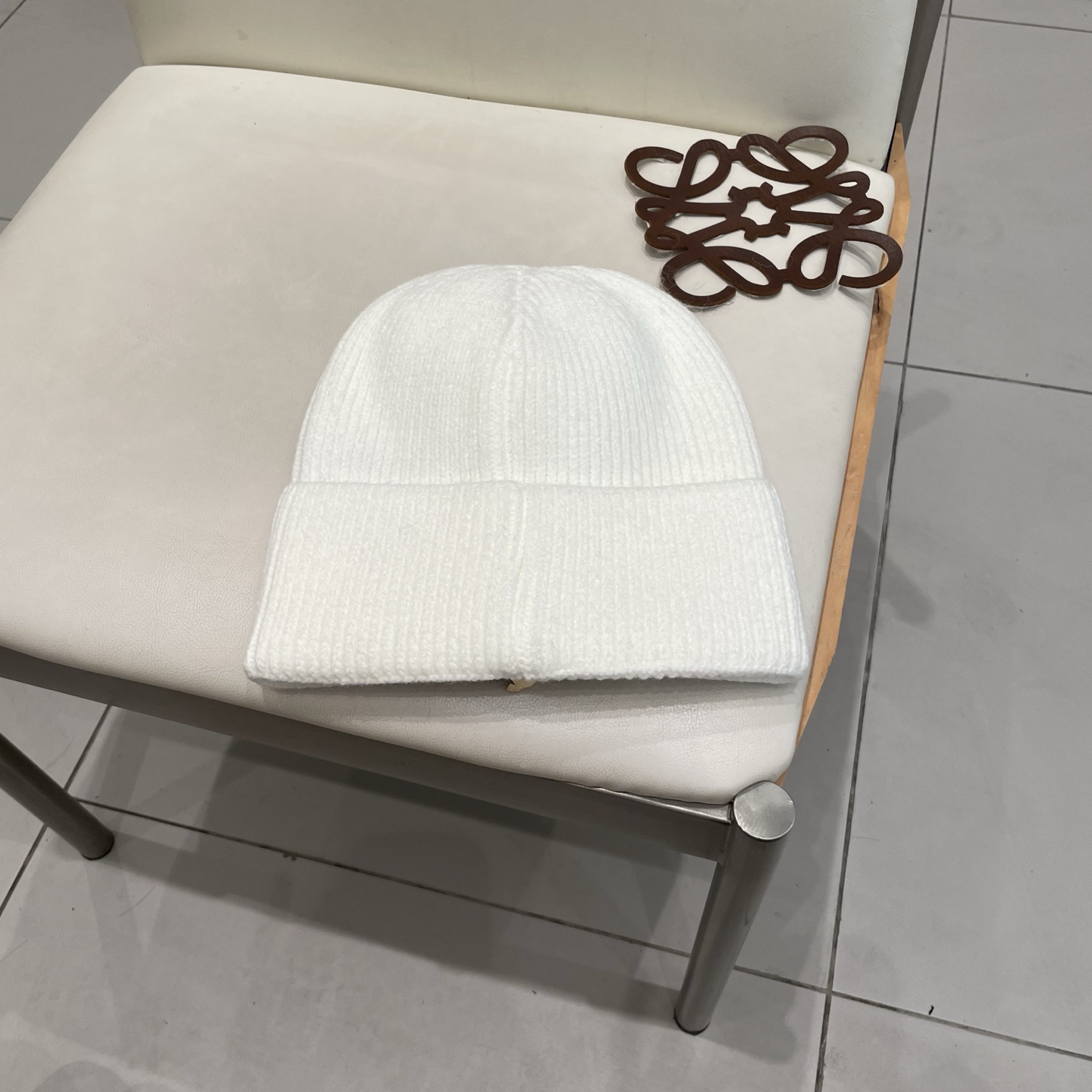  Chanel官网品质香奈儿秋冬网红时尚博主推荐款毛线帽，小红书爆款，手感超柔软舒适的针织线帽，弹性极佳