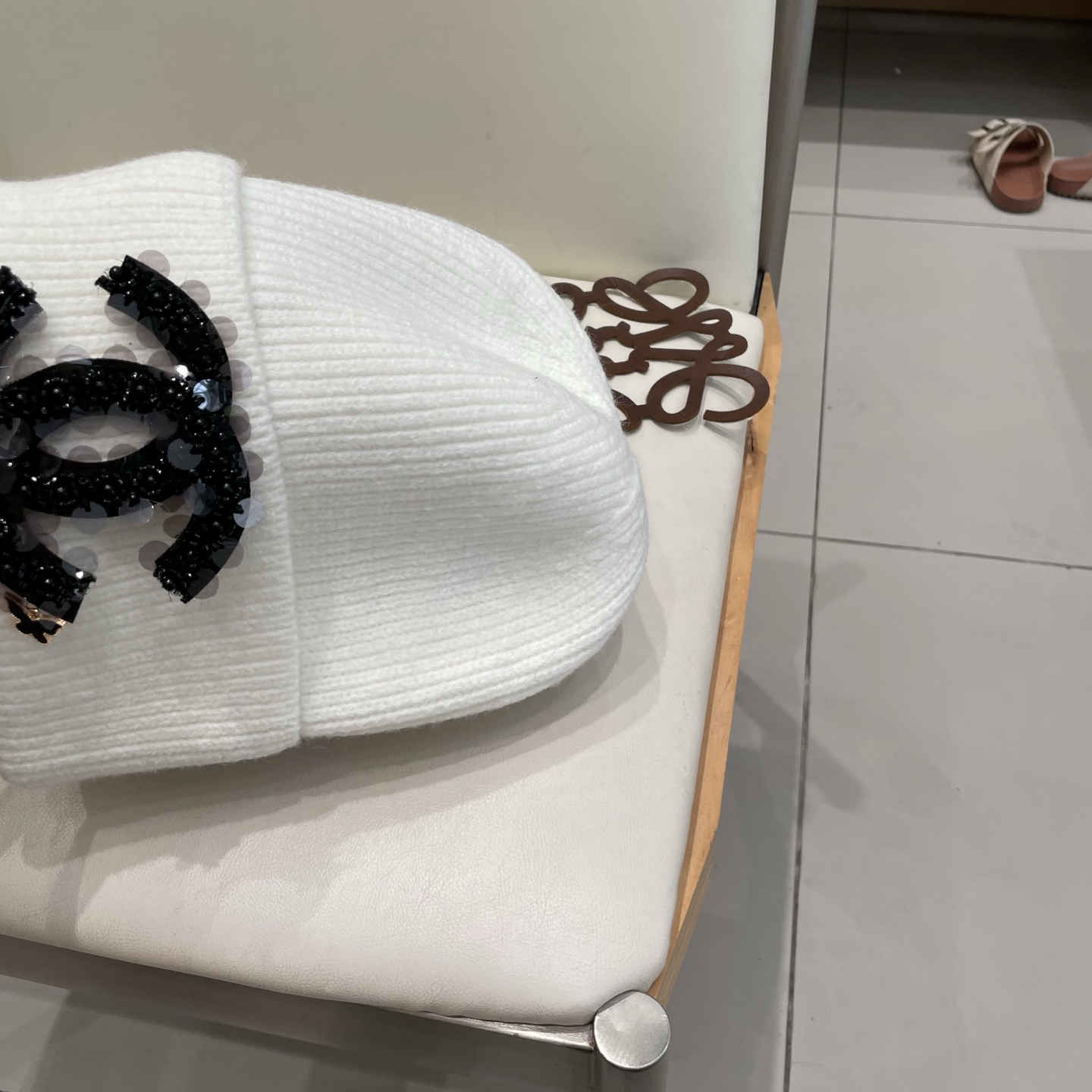  Chanel官网品质香奈儿秋冬网红时尚博主推荐款毛线帽，小红书爆款，手感超柔软舒适的针织线帽，弹性极佳