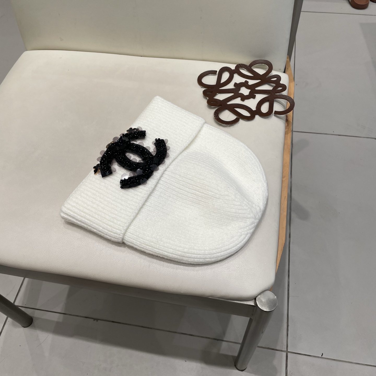  Chanel官网品质香奈儿秋冬网红时尚博主推荐款毛线帽，小红书爆款，手感超柔软舒适的针织线帽，弹性极佳