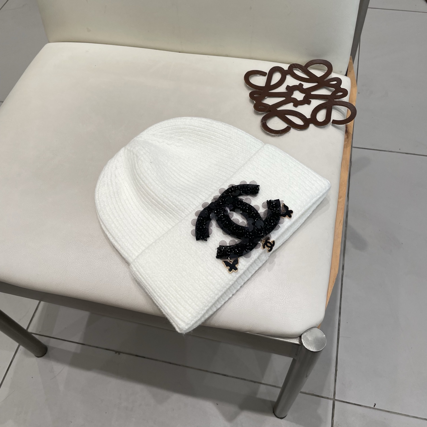  Chanel官网品质香奈儿秋冬网红时尚博主推荐款毛线帽，小红书爆款，手感超柔软舒适的针织线帽，弹性极佳