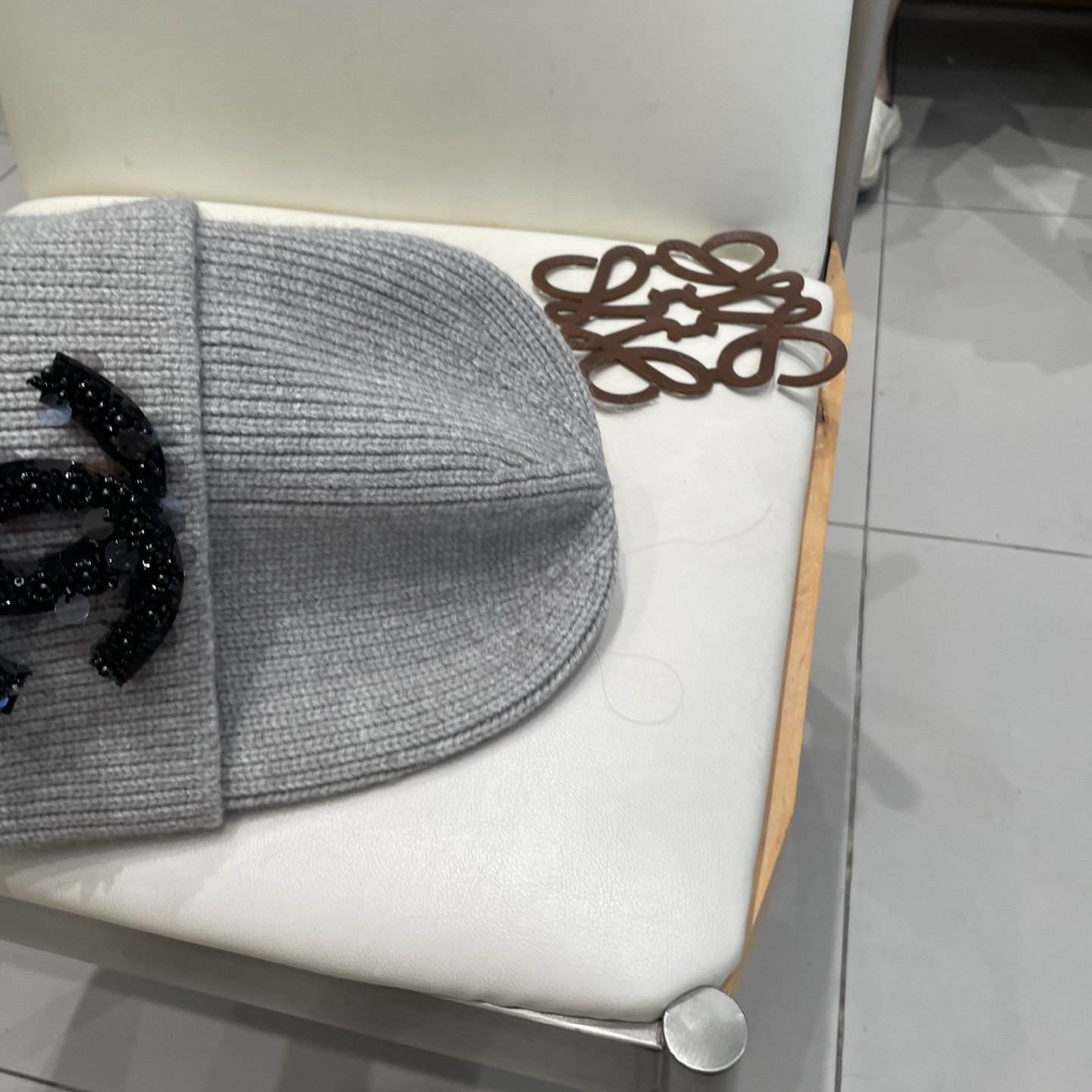  Chanel官网品质香奈儿秋冬网红时尚博主推荐款毛线帽，小红书爆款，手感超柔软舒适的针织线帽，弹性极佳