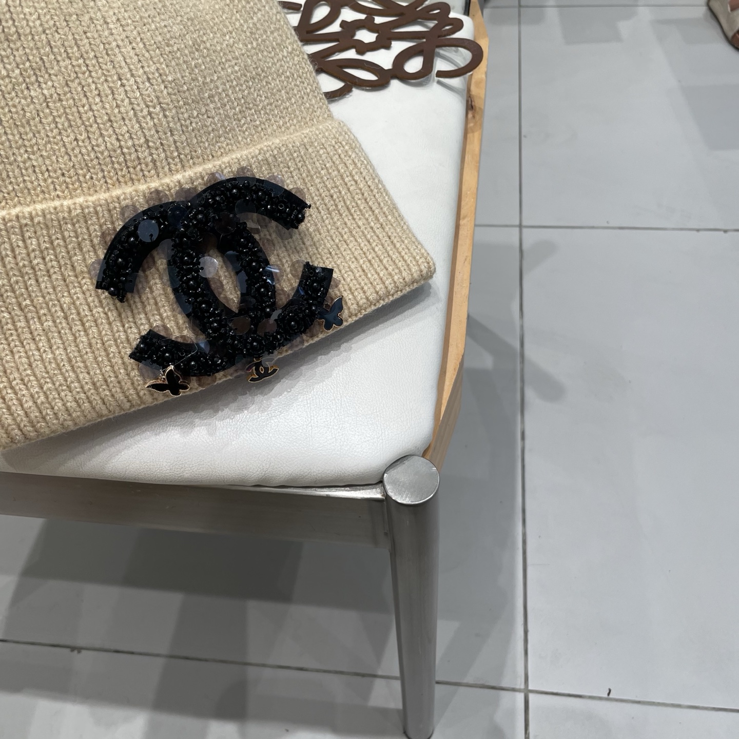  Chanel官网品质香奈儿秋冬网红时尚博主推荐款毛线帽，小红书爆款，手感超柔软舒适的针织线帽，弹性极佳