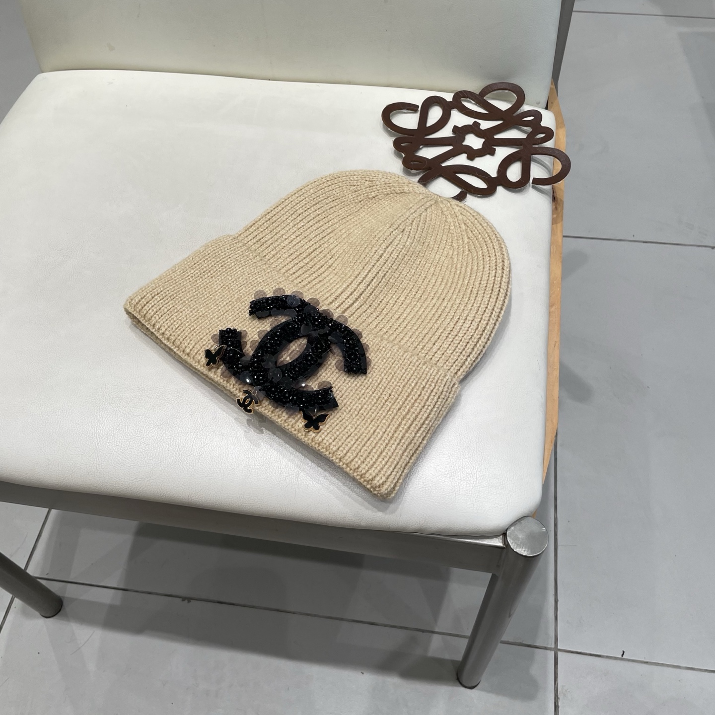  Chanel官网品质香奈儿秋冬网红时尚博主推荐款毛线帽，小红书爆款，手感超柔软舒适的针织线帽，弹性极佳