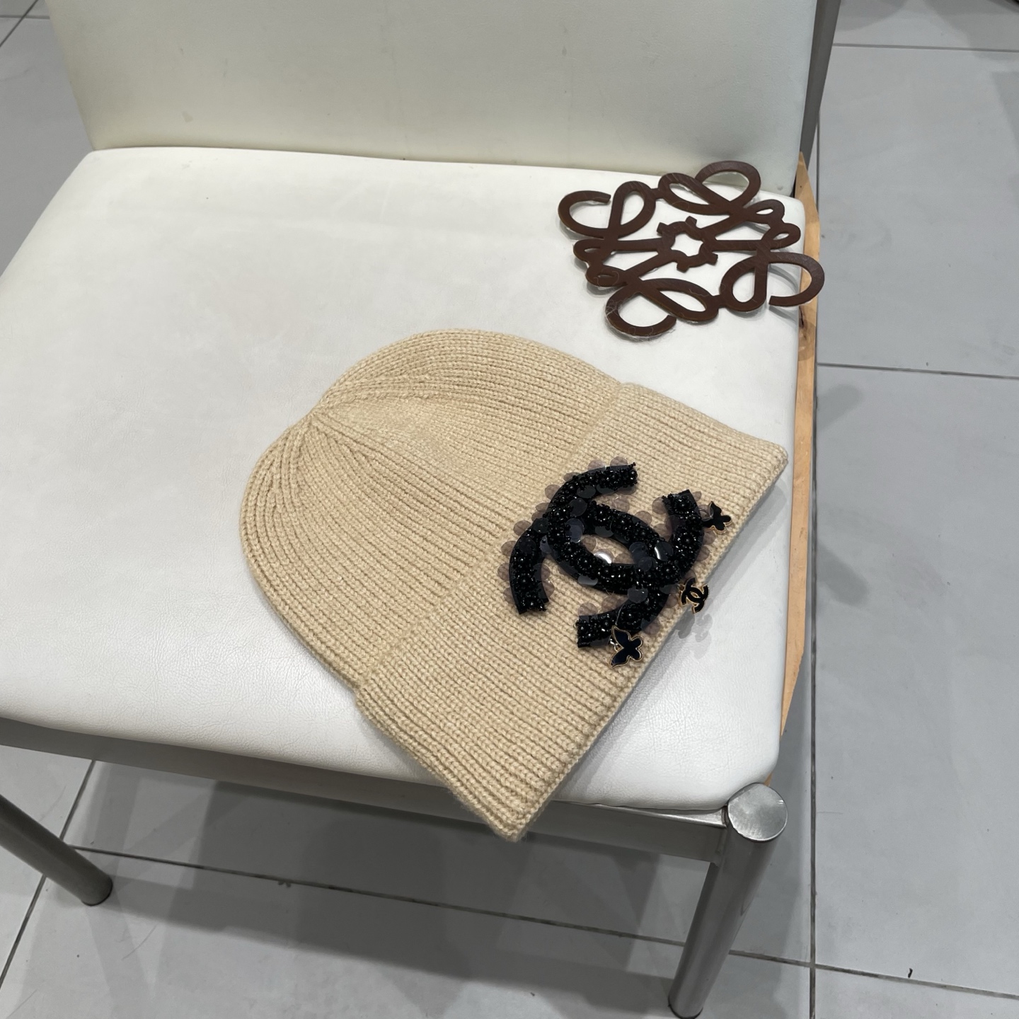  Chanel官网品质香奈儿秋冬网红时尚博主推荐款毛线帽，小红书爆款，手感超柔软舒适的针织线帽，弹性极佳