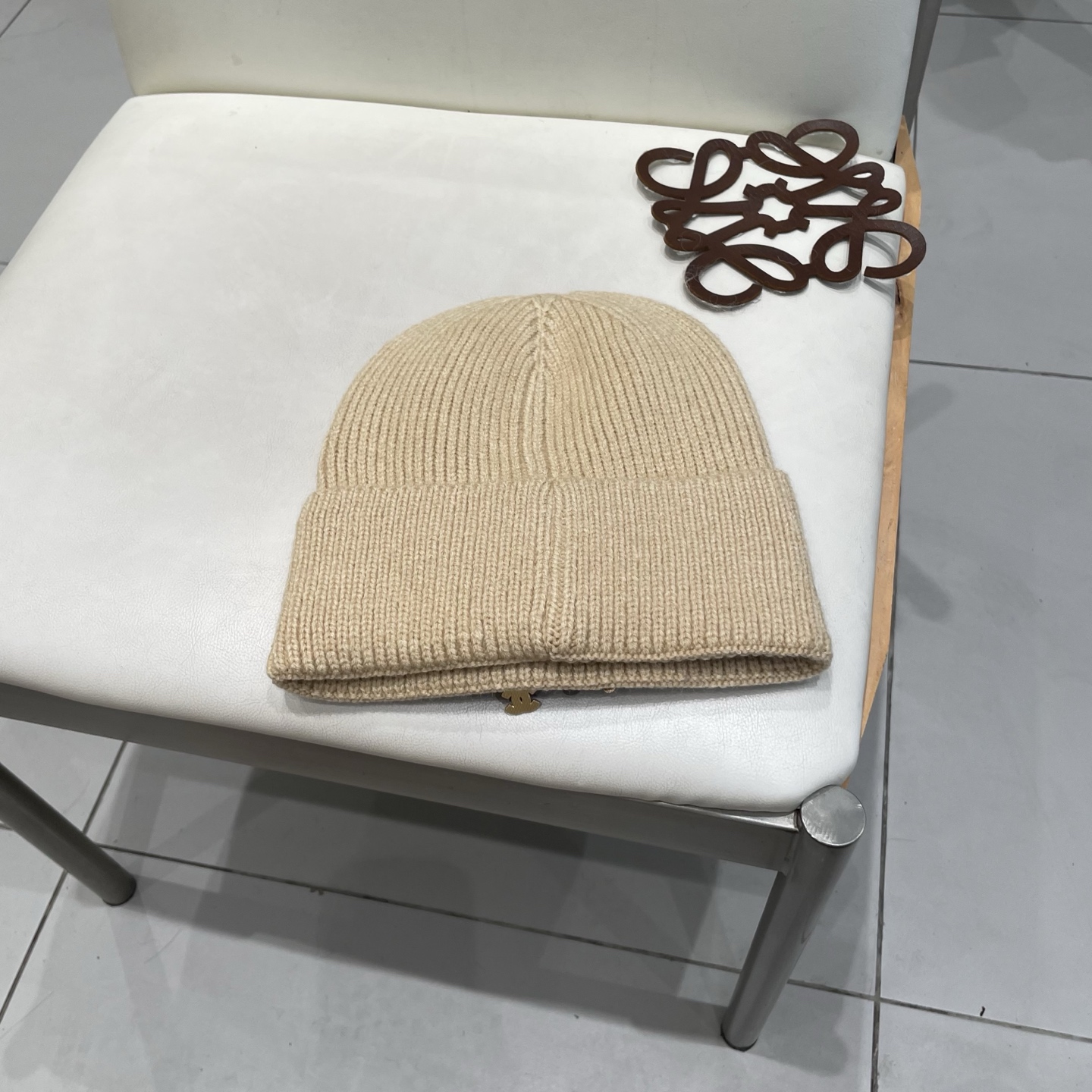  Chanel官网品质香奈儿秋冬网红时尚博主推荐款毛线帽，小红书爆款，手感超柔软舒适的针织线帽，弹性极佳