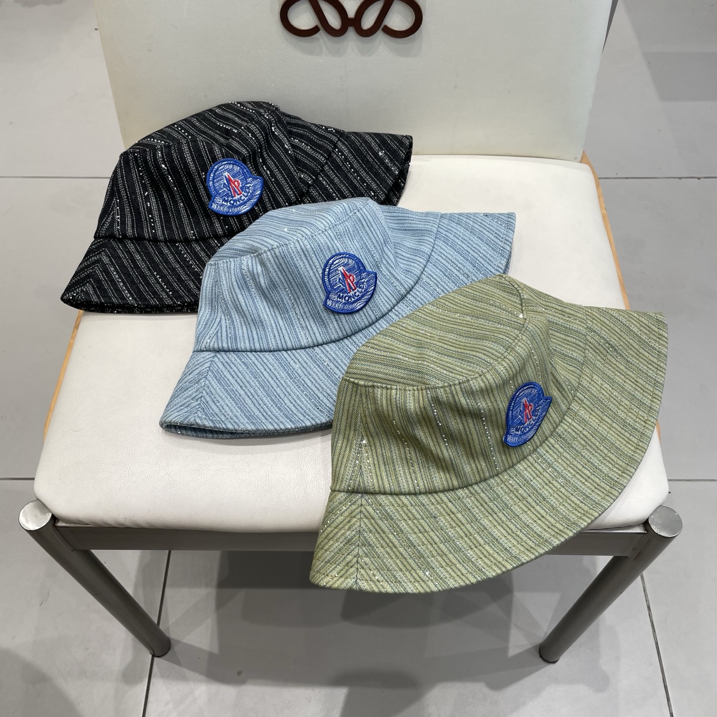 Moncler蒙口2025新款牛仔渔夫帽，经典流行款，质量超赞，