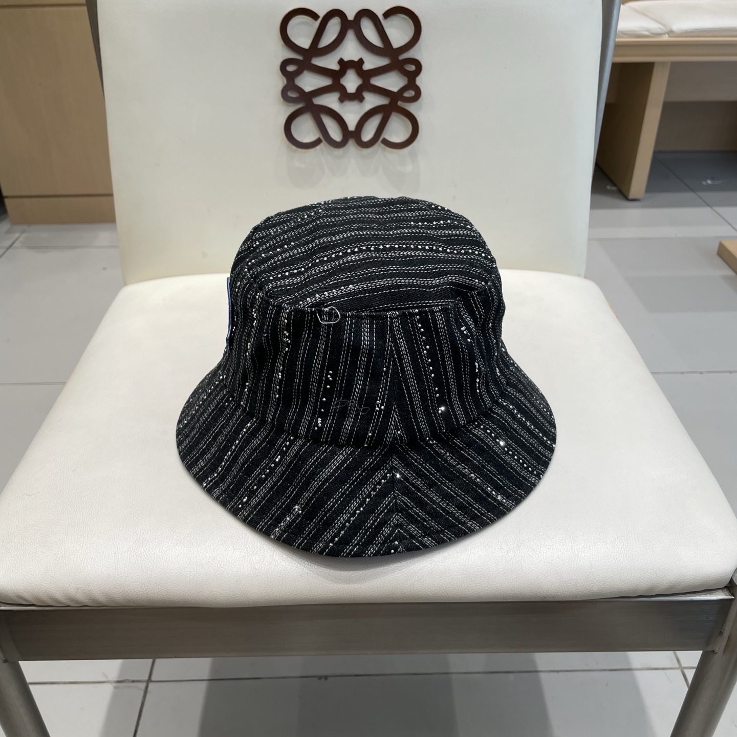 Moncler蒙口2025新款牛仔渔夫帽，经典流行款，质量超赞，