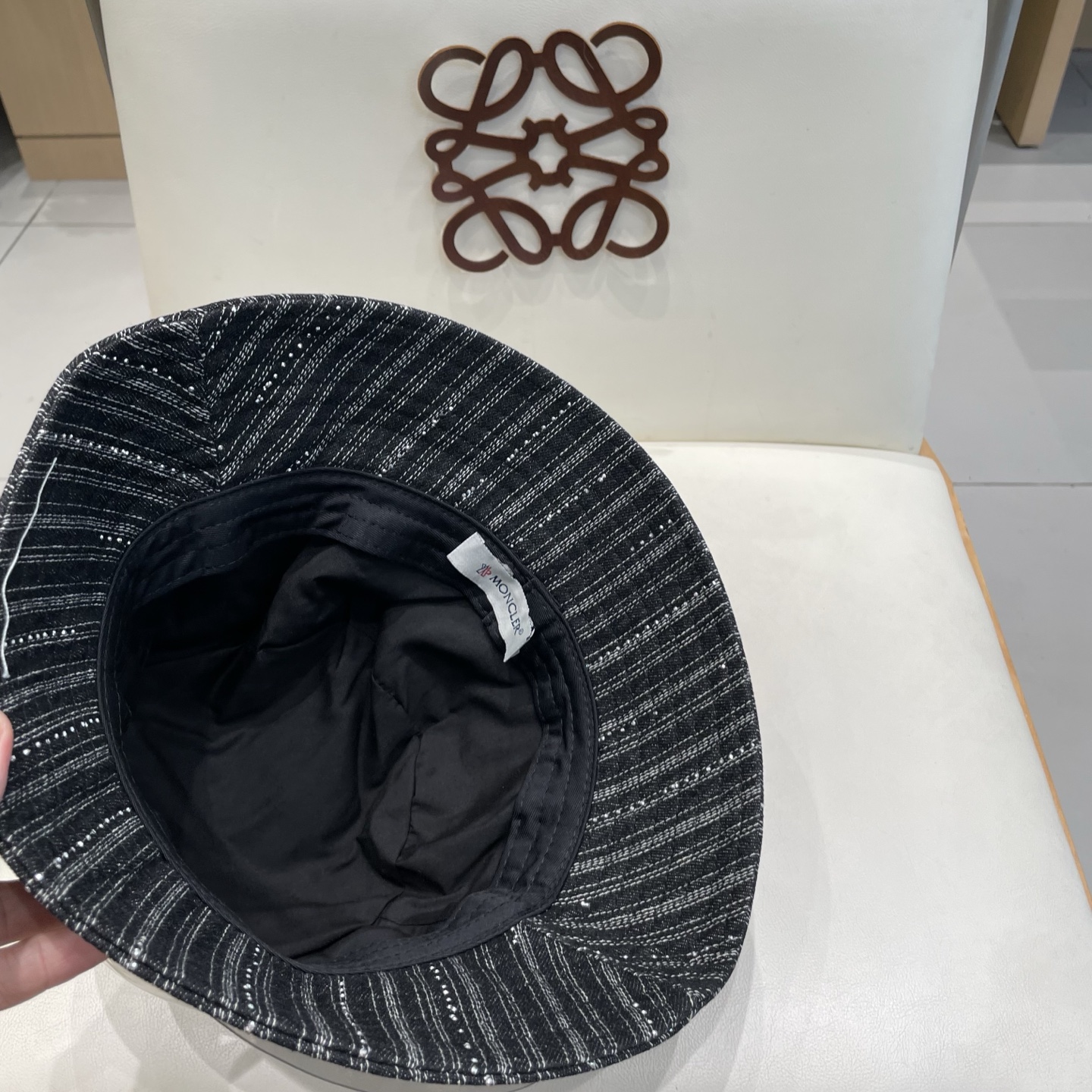 Moncler蒙口2025新款牛仔渔夫帽，经典流行款，质量超赞，