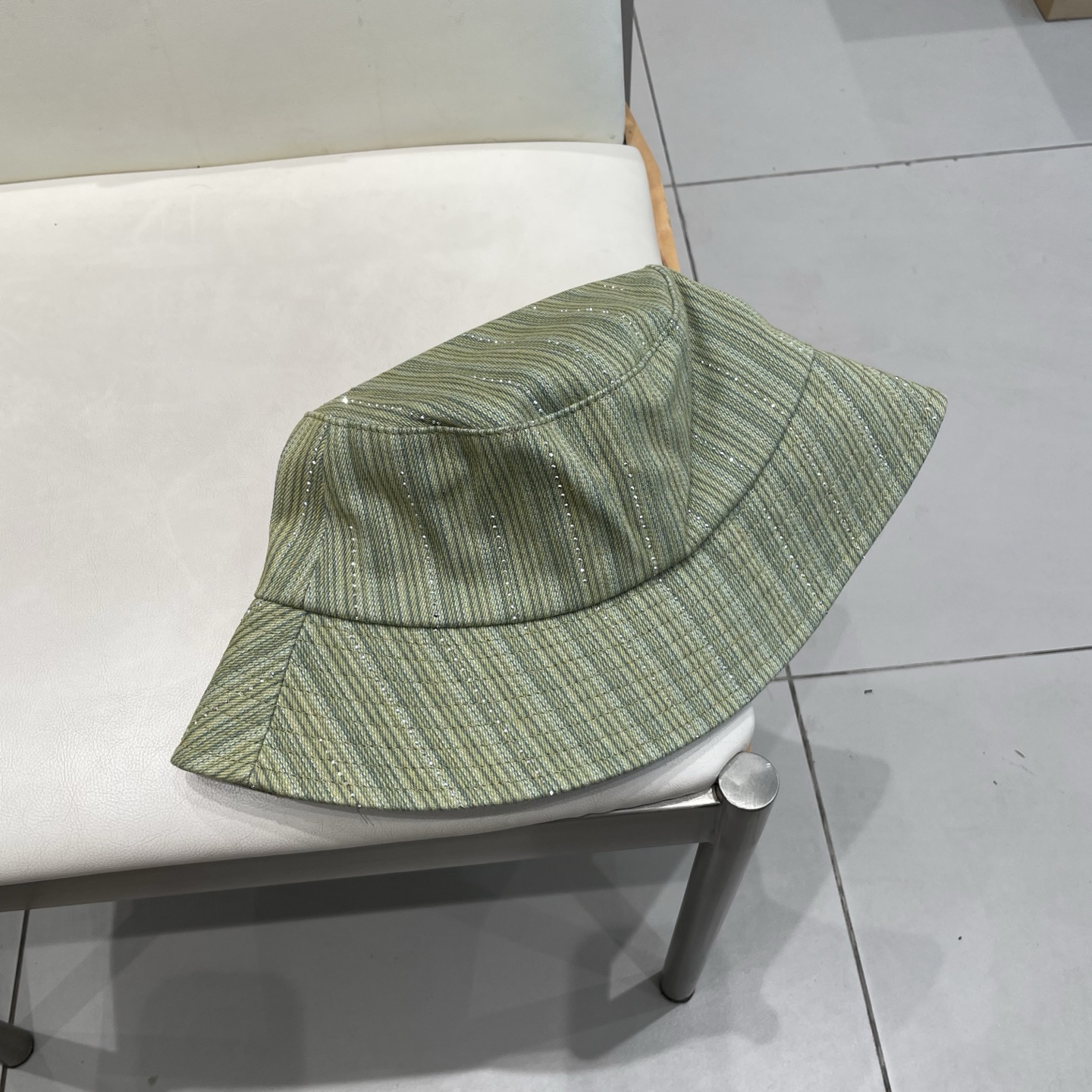 Moncler蒙口2025新款牛仔渔夫帽，经典流行款，质量超赞，