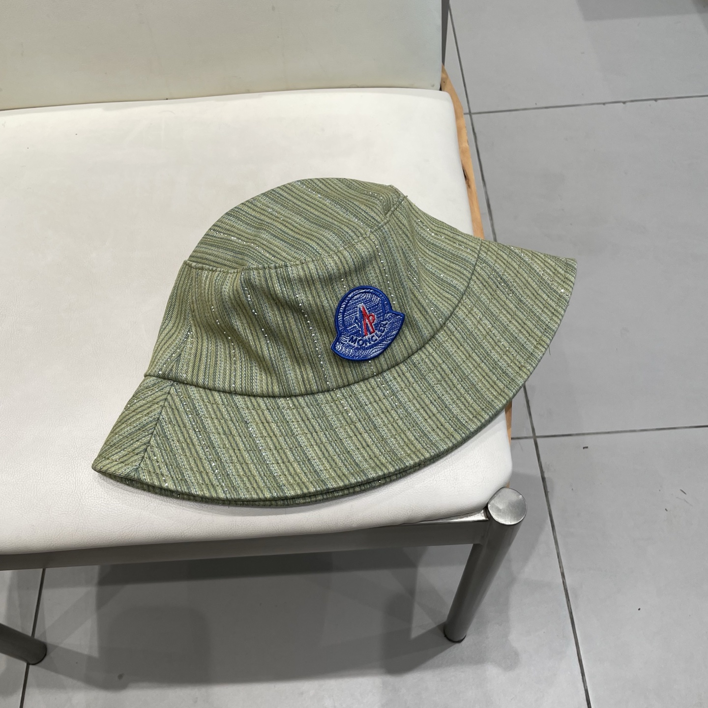 Moncler蒙口2025新款牛仔渔夫帽，经典流行款，质量超赞，