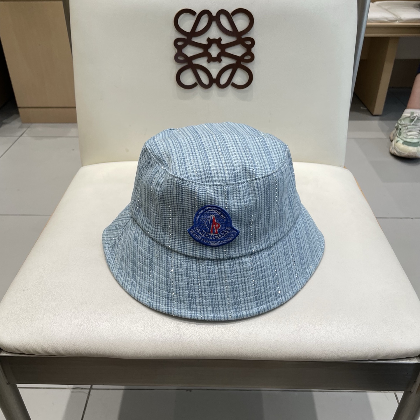 NO:617739,Moncler 2025 new denim bucket hat, classic and popular style, excellent quality, hat bucket hat, baseball cap, knitted hat, hat, Moncler, espadrilles, hats19860909Moncler蒙口2025新款牛仔渔夫帽,经典流行款,质量超赞,帽子渔夫帽棒球帽针织帽,帽子,Moncler,espadrilles,hats,hat