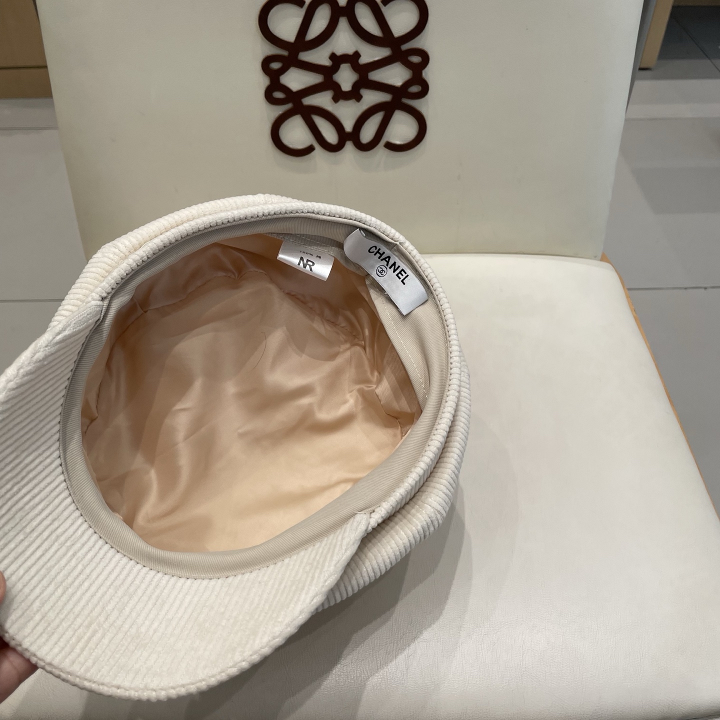  chane香奈儿l秋冬灯芯绒八角帽女复古做旧显脸小贝雷帽保暖画家帽潮