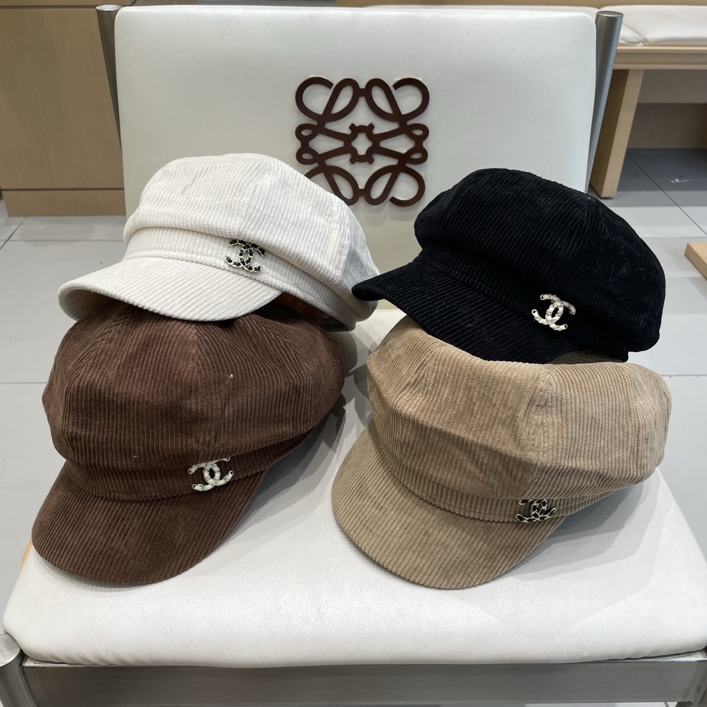  chane香奈儿l秋冬灯芯绒八角帽女复古做旧显脸小贝雷帽保暖画家帽潮