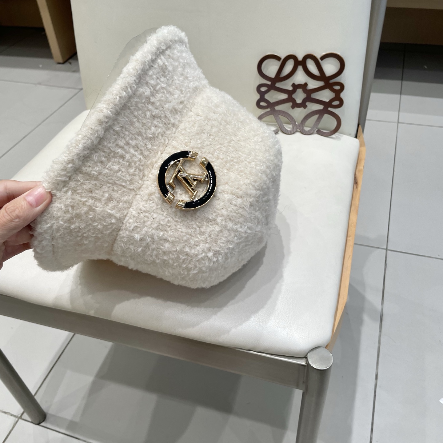 路易威登棒球帽LouisVuitton👒羊羔卷圆顶盆帽女生韩版气质卷边台灯帽秋冬ins风纯色甜美渔夫帽