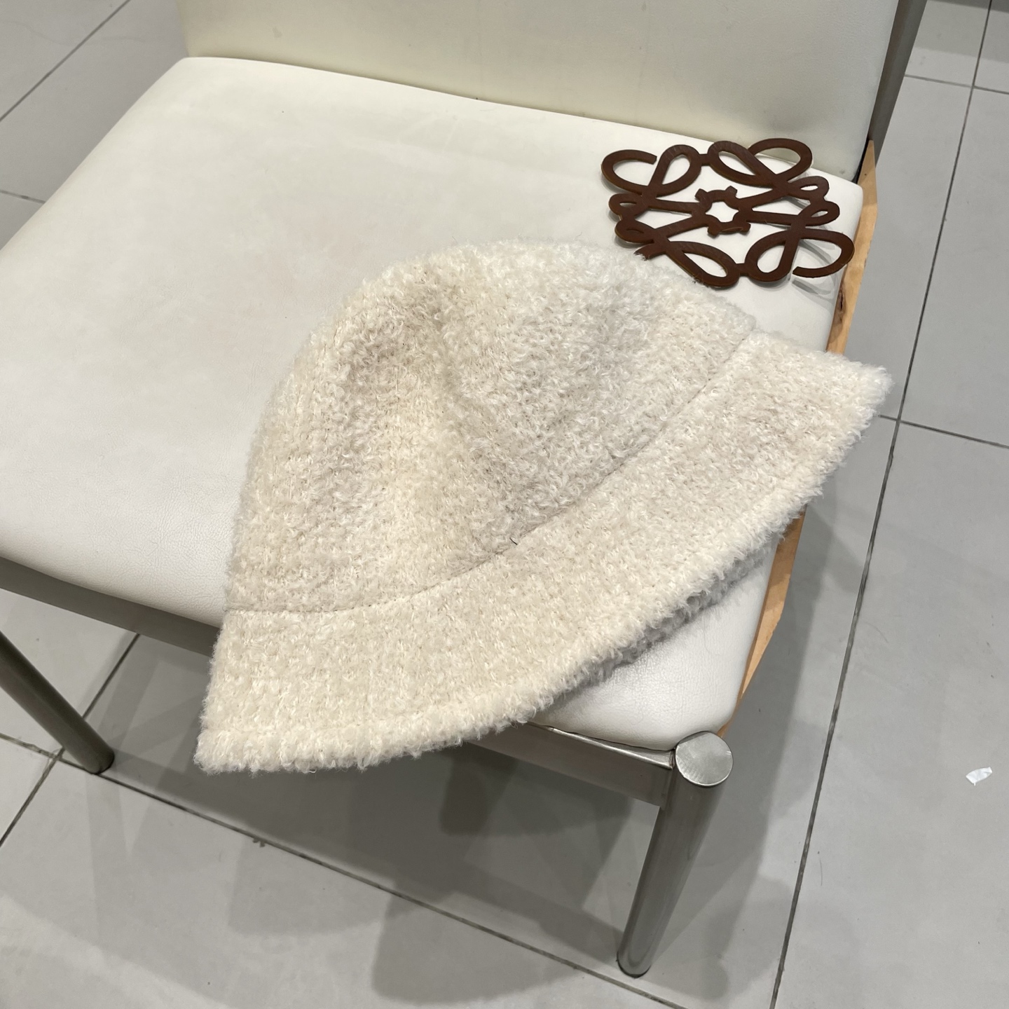 路易威登棒球帽LouisVuitton👒羊羔卷圆顶盆帽女生韩版气质卷边台灯帽秋冬ins风纯色甜美渔夫帽