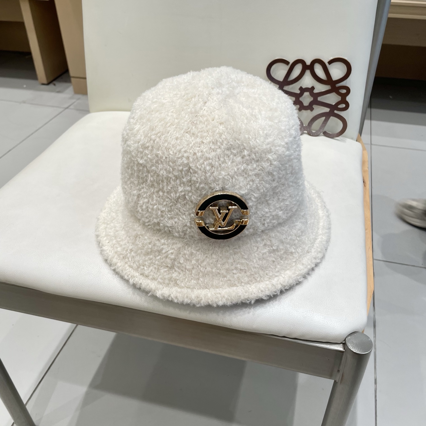 路易威登棒球帽LouisVuitton👒羊羔卷圆顶盆帽女生韩版气质卷边台灯帽秋冬ins风纯色甜美渔夫帽