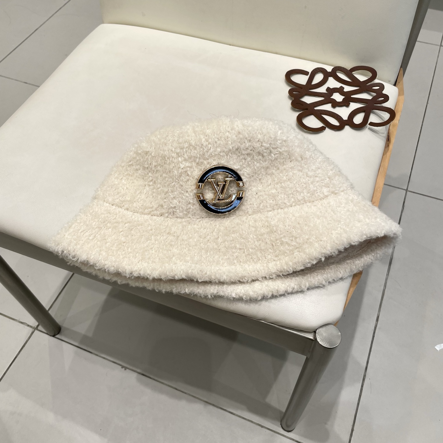 路易威登棒球帽LouisVuitton👒羊羔卷圆顶盆帽女生韩版气质卷边台灯帽秋冬ins风纯色甜美渔夫帽