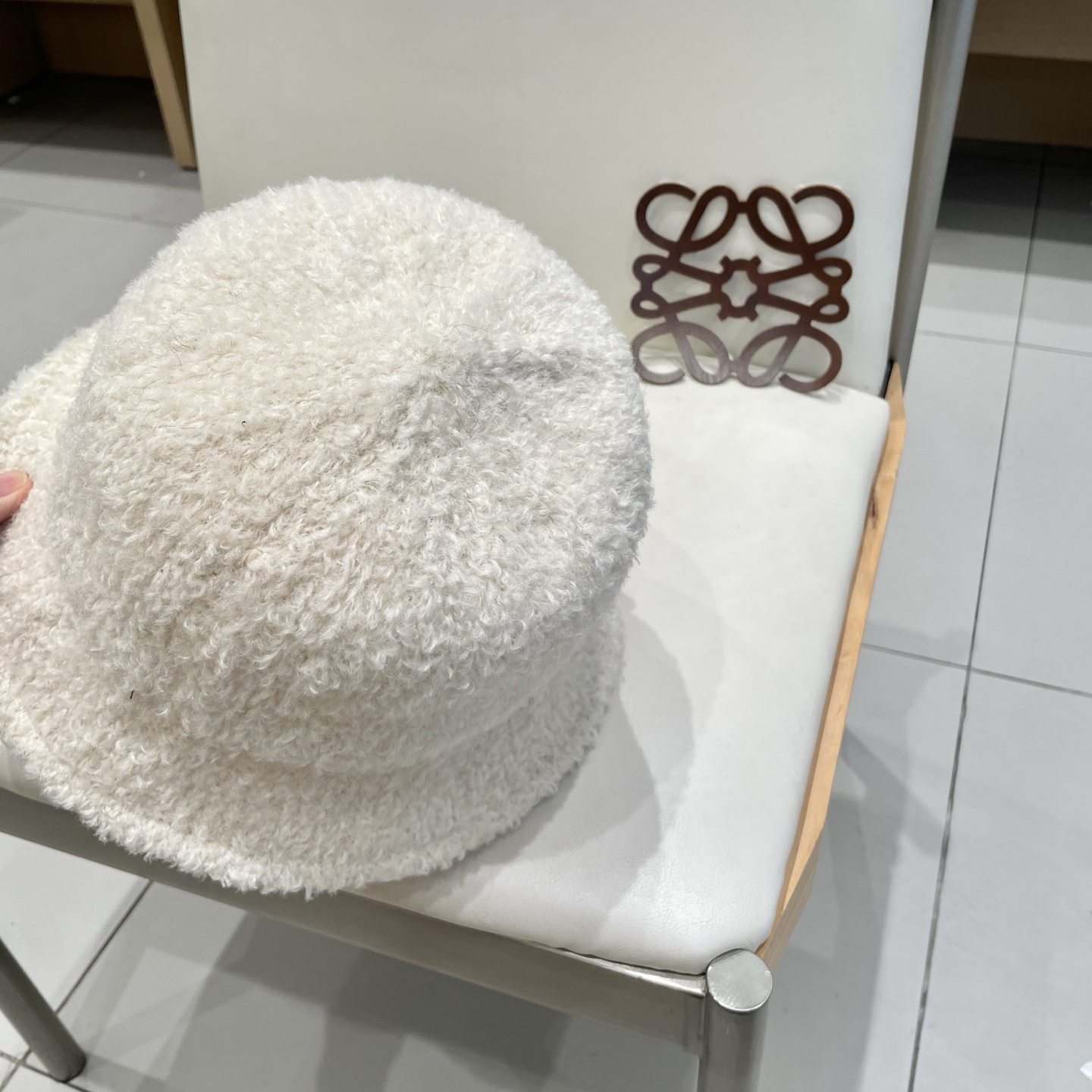 路易威登棒球帽LouisVuitton👒羊羔卷圆顶盆帽女生韩版气质卷边台灯帽秋冬ins风纯色甜美渔夫帽