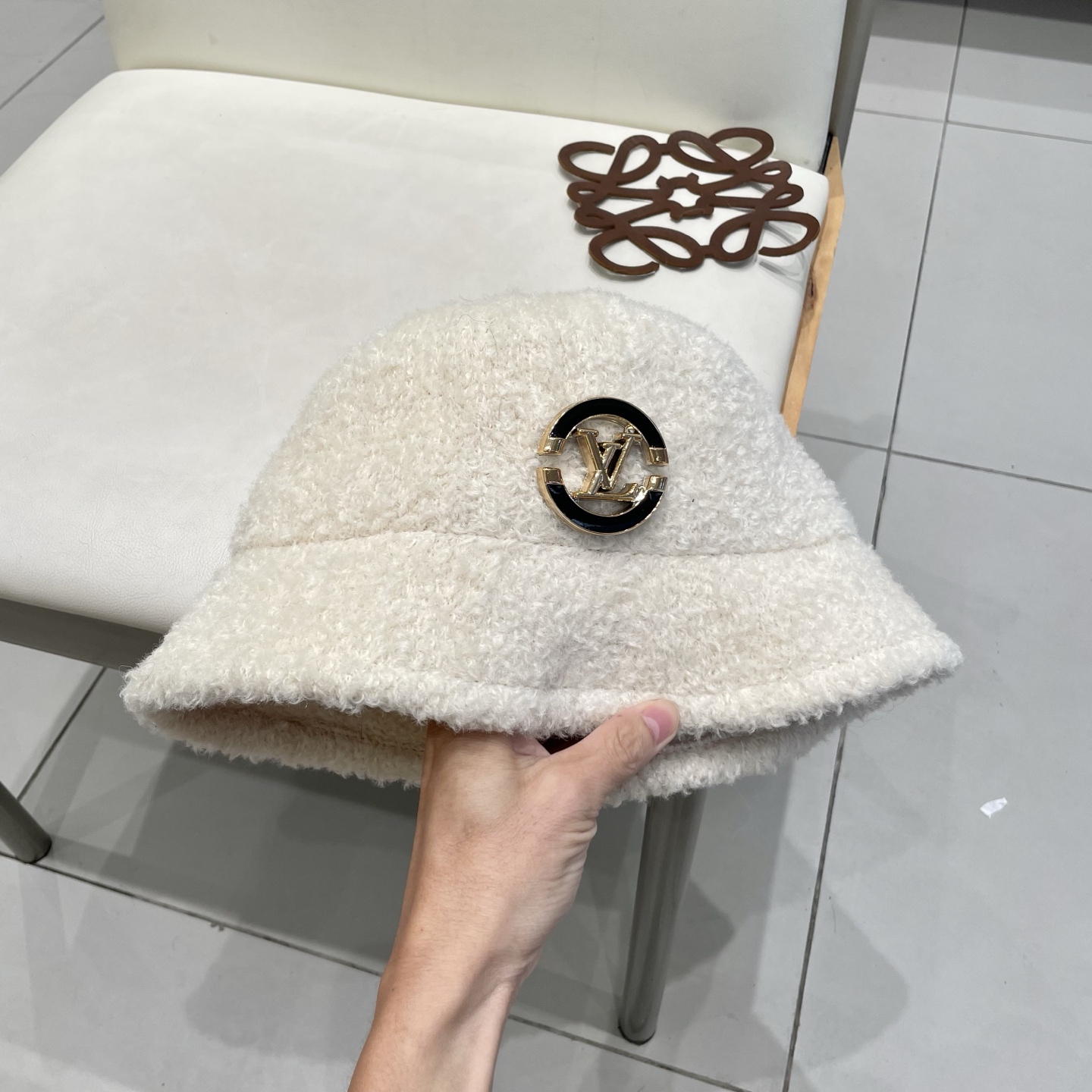 路易威登棒球帽LouisVuitton👒羊羔卷圆顶盆帽女生韩版气质卷边台灯帽秋冬ins风纯色甜美渔夫帽