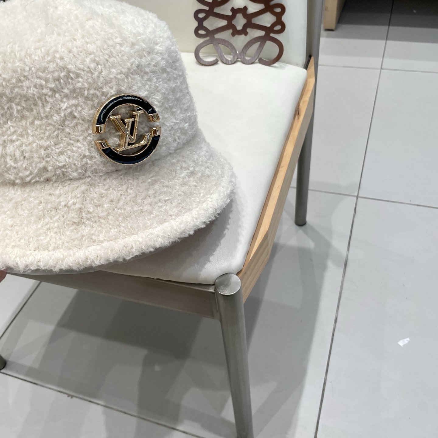 路易威登棒球帽LouisVuitton👒羊羔卷圆顶盆帽女生韩版气质卷边台灯帽秋冬ins风纯色甜美渔夫帽