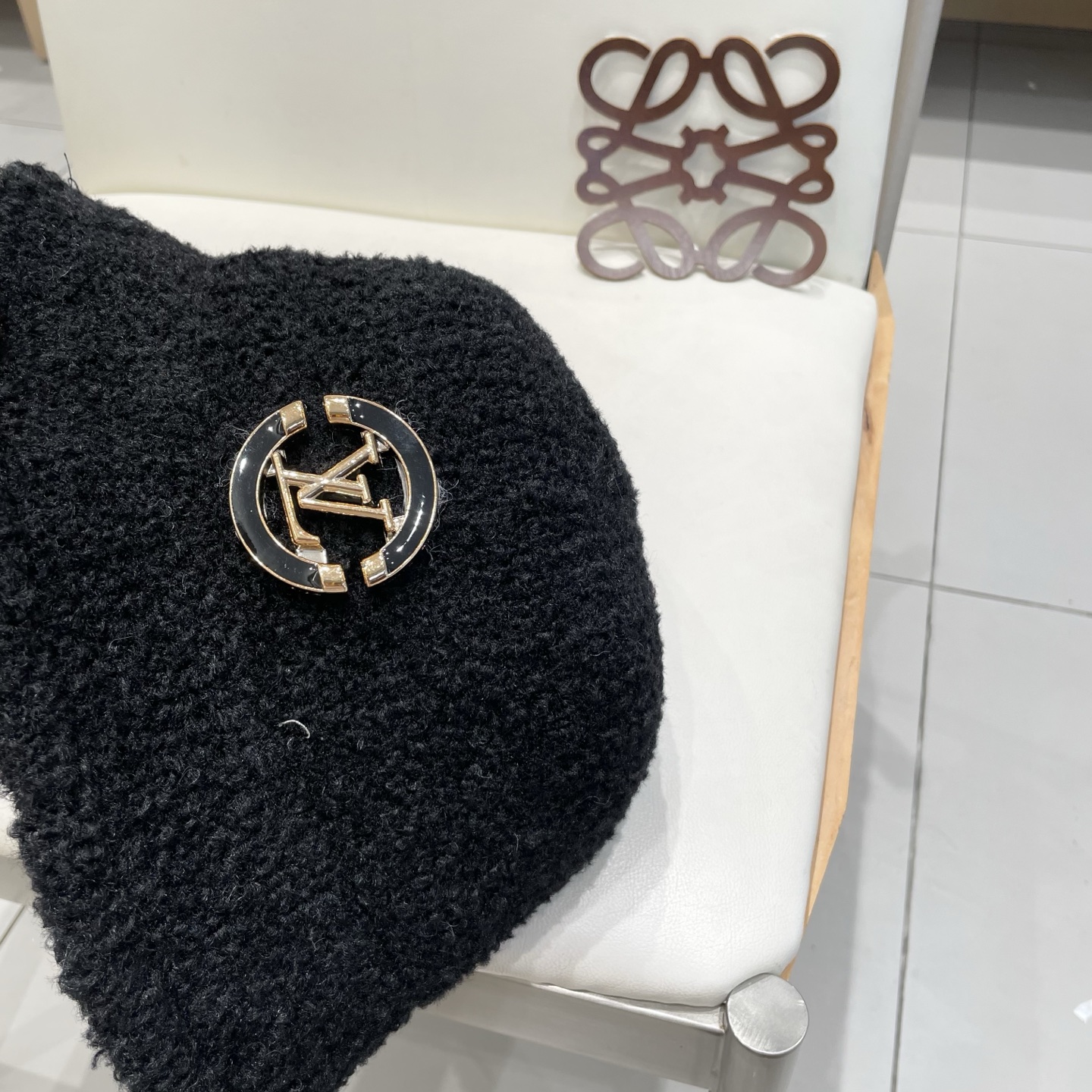 路易威登棒球帽LouisVuitton👒羊羔卷圆顶盆帽女生韩版气质卷边台灯帽秋冬ins风纯色甜美渔夫帽