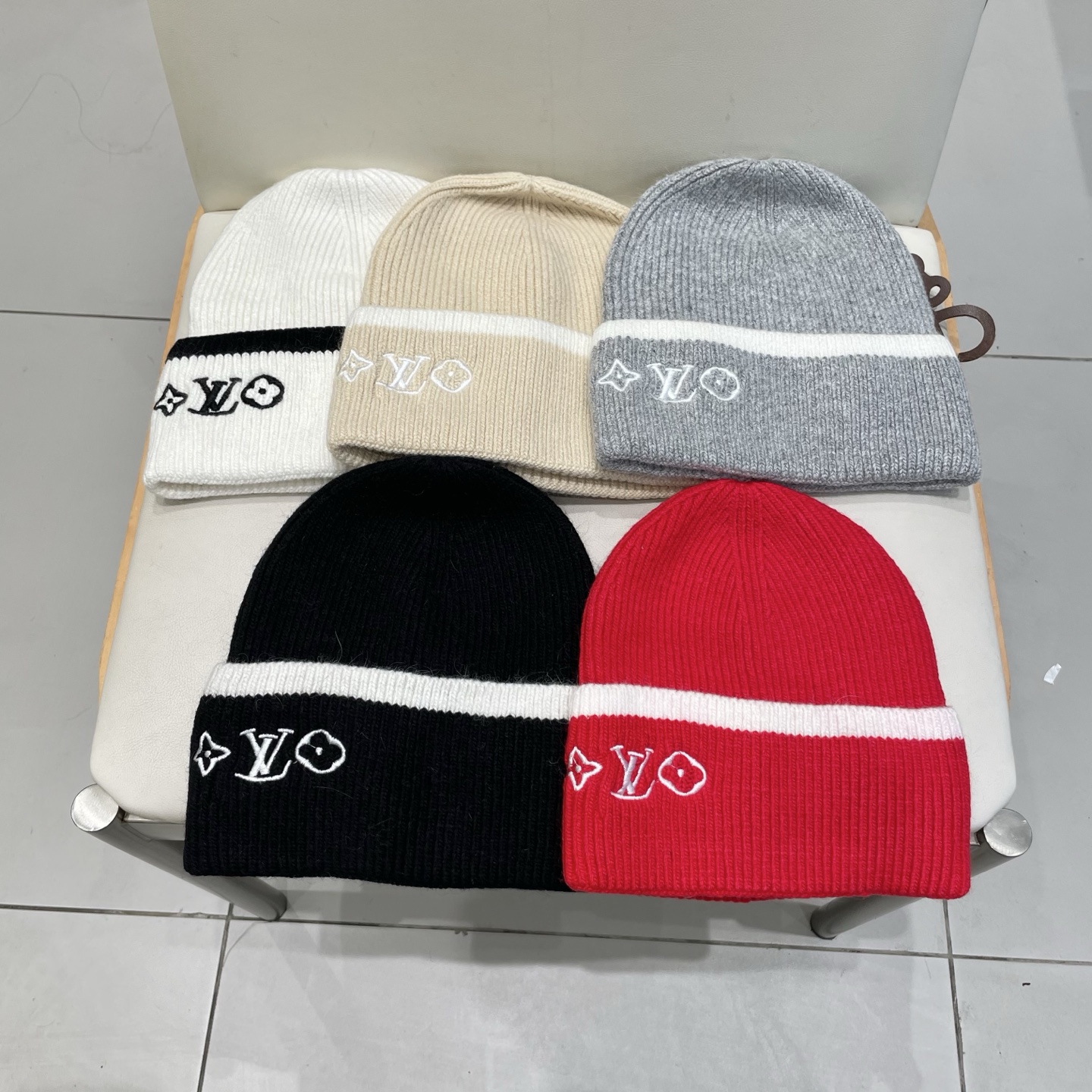  Lv路易威登专柜货，针织毛线帽，男女同款 正品开模