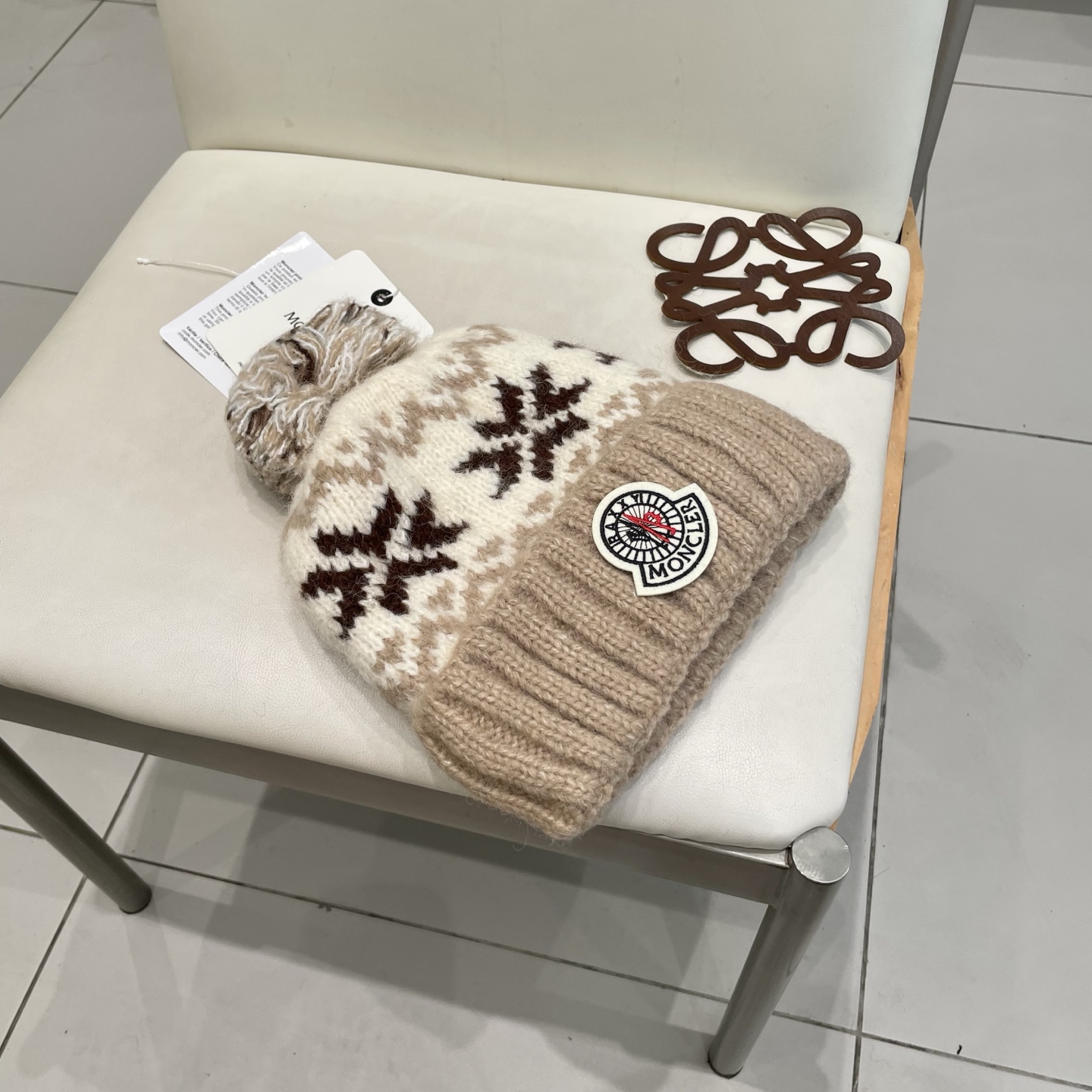  Moncler蒙口保暖百搭冬可爱圆针织帽帽女秋彩色毛球耳套头毛线帽冬季韩版顶护