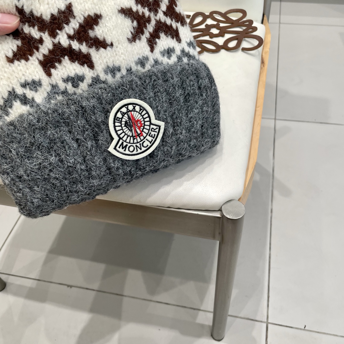  Moncler蒙口保暖百搭冬可爱圆针织帽帽女秋彩色毛球耳套头毛线帽冬季韩版顶护